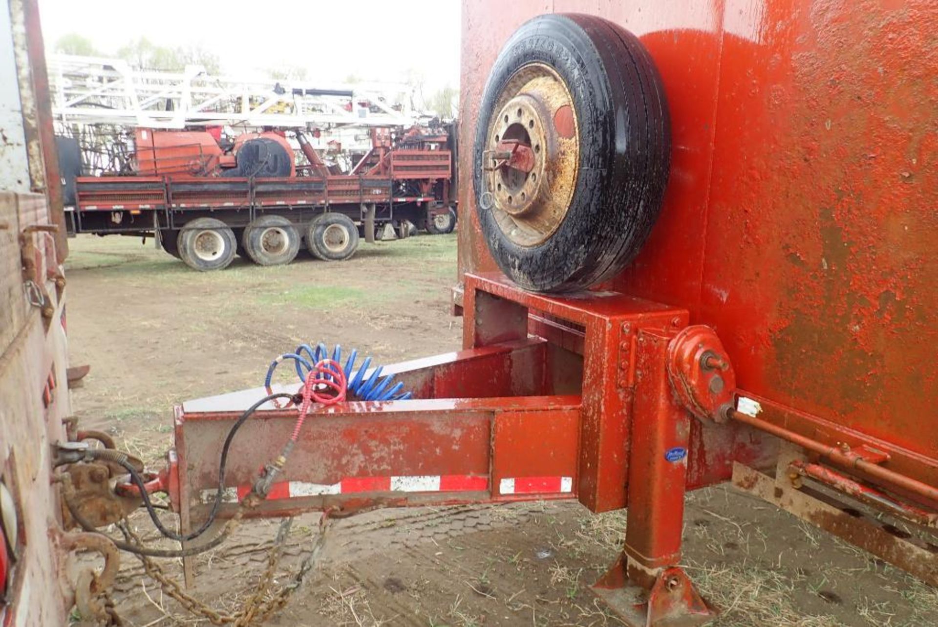 2006 Trailer Mounted Tandem Axle Doghouse, VIN MWS2010004. - Image 2 of 13