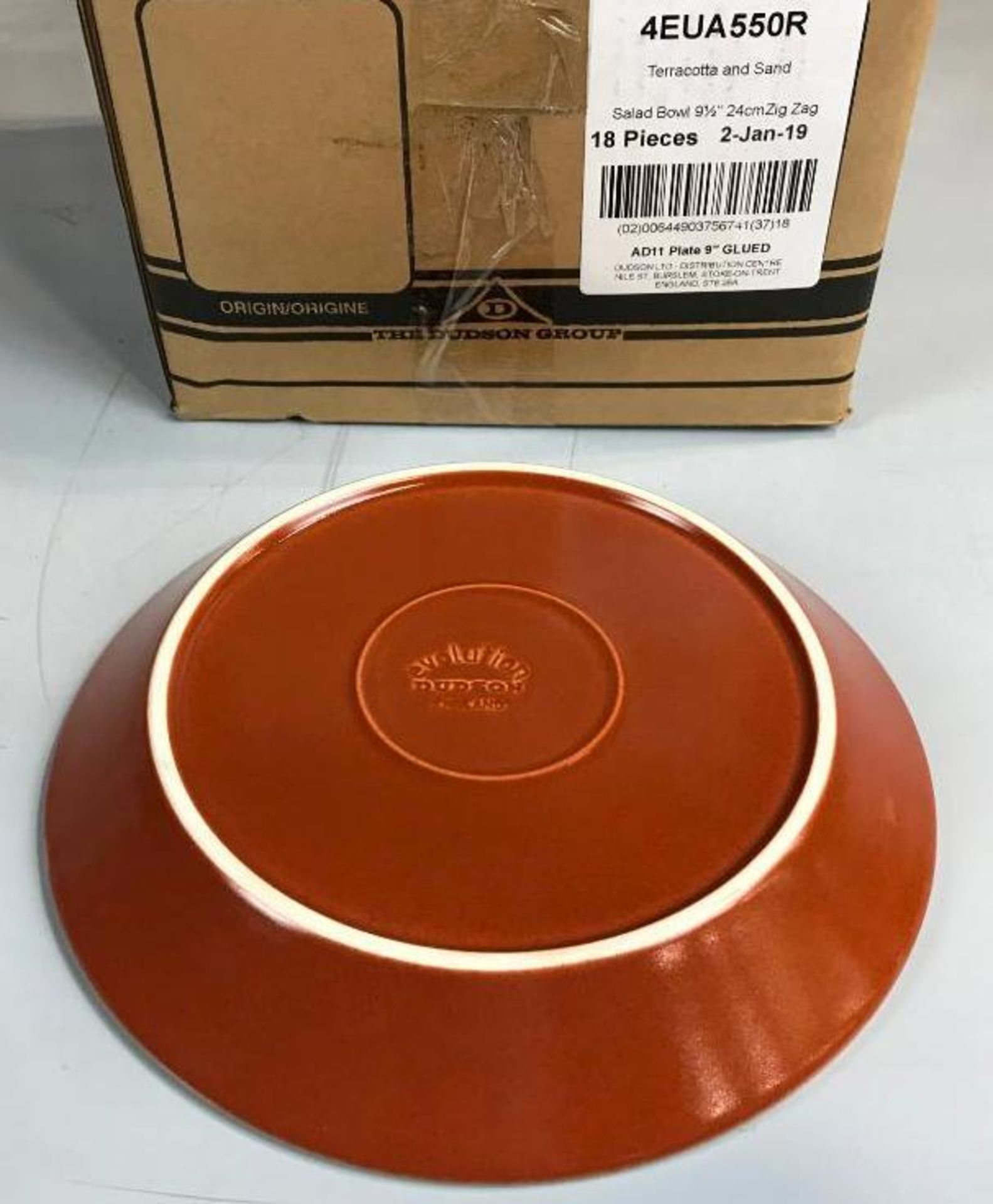 DUDSON TERRACOTTA & SAND SALAD BOWL 9.5" - 18/CASE, MADE IN ENGLAND - Image 4 of 5