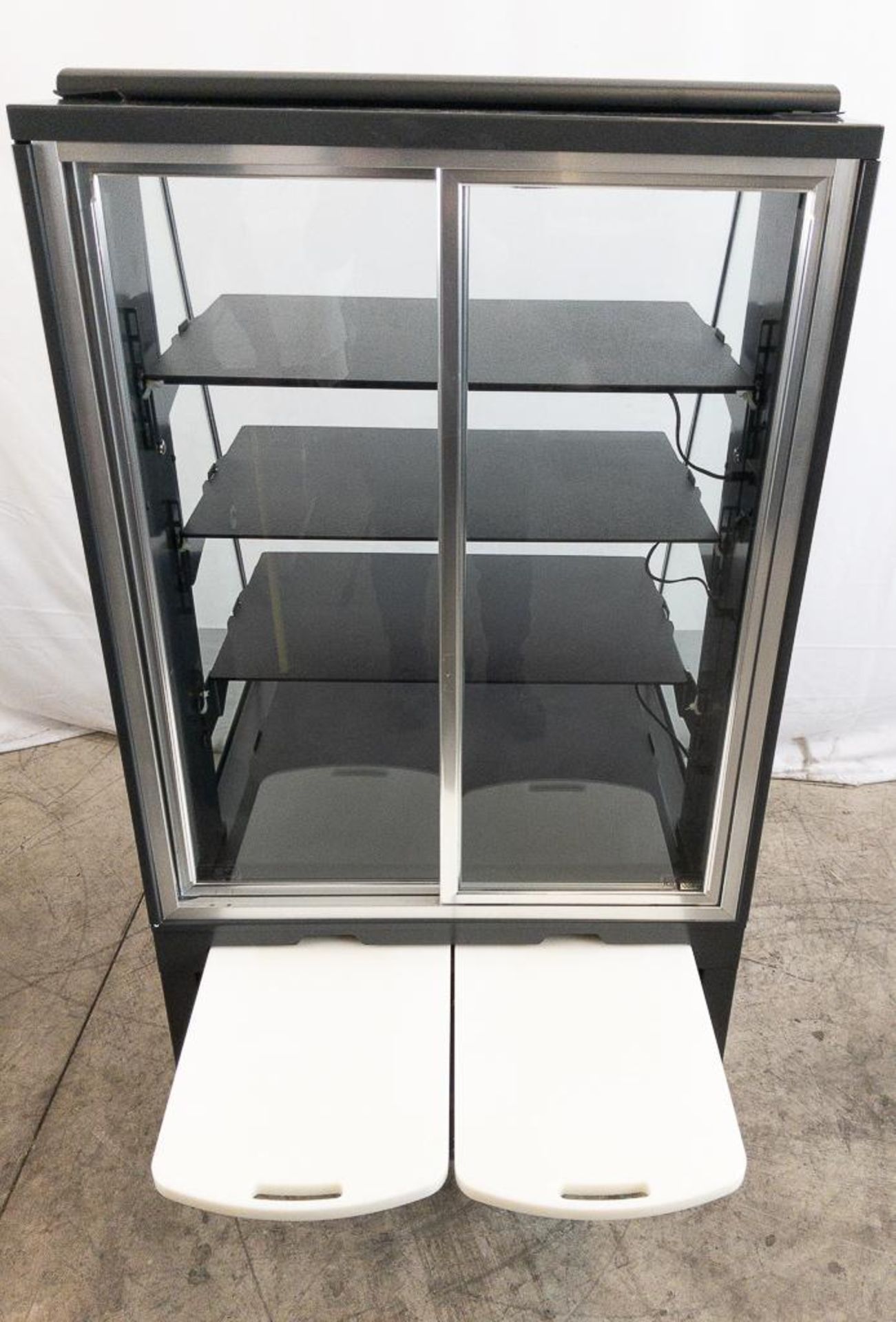 NEW STRUCTURAL CONCEPTS 27'' AMBIENT / DRY MERCHANDISER WITH CURVED GLASS FRONT - MODEL SB2755 - Image 7 of 11