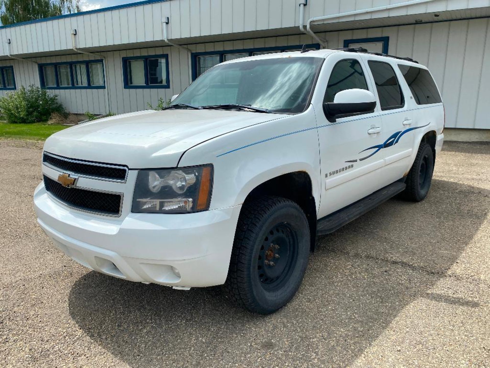 2007 Chevrolet Suburban LTZ 4X4, VIN #: 1GNFK16337J242773