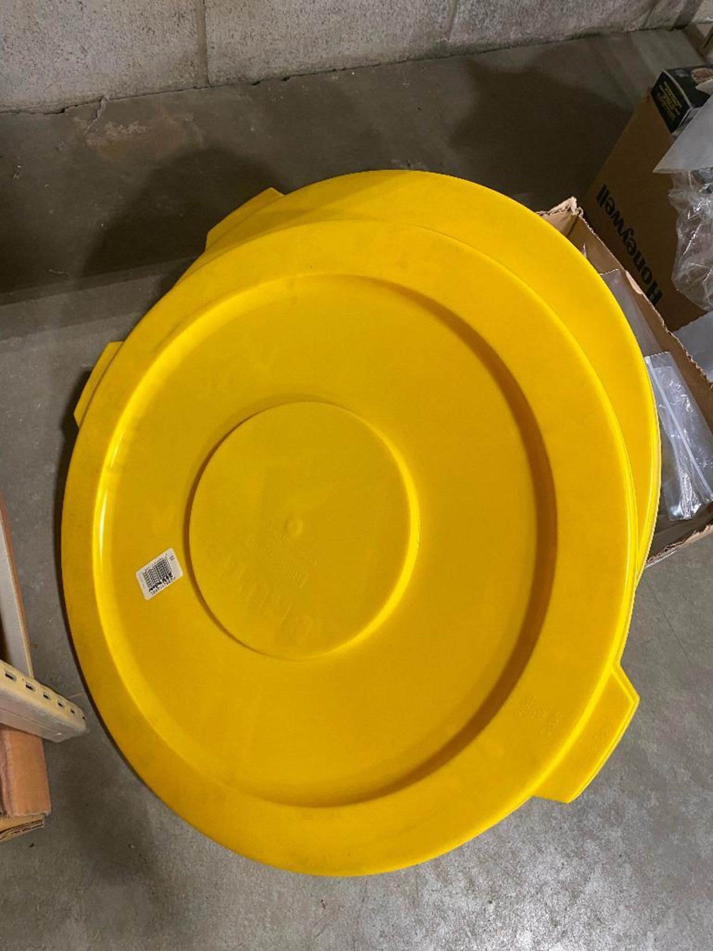 Lot of (2) BRUTE Waste Can Lids - Image 2 of 2