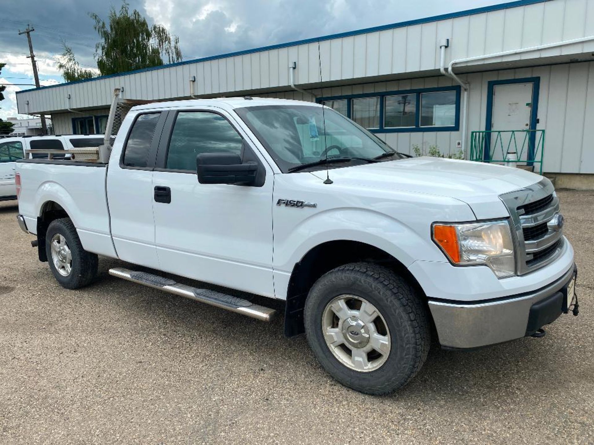 2013 Ford F-150 SuperCab XLT 4X4 Pickup Truck VIN #: 1FTFX1EF5DKF49759 - Image 2 of 13