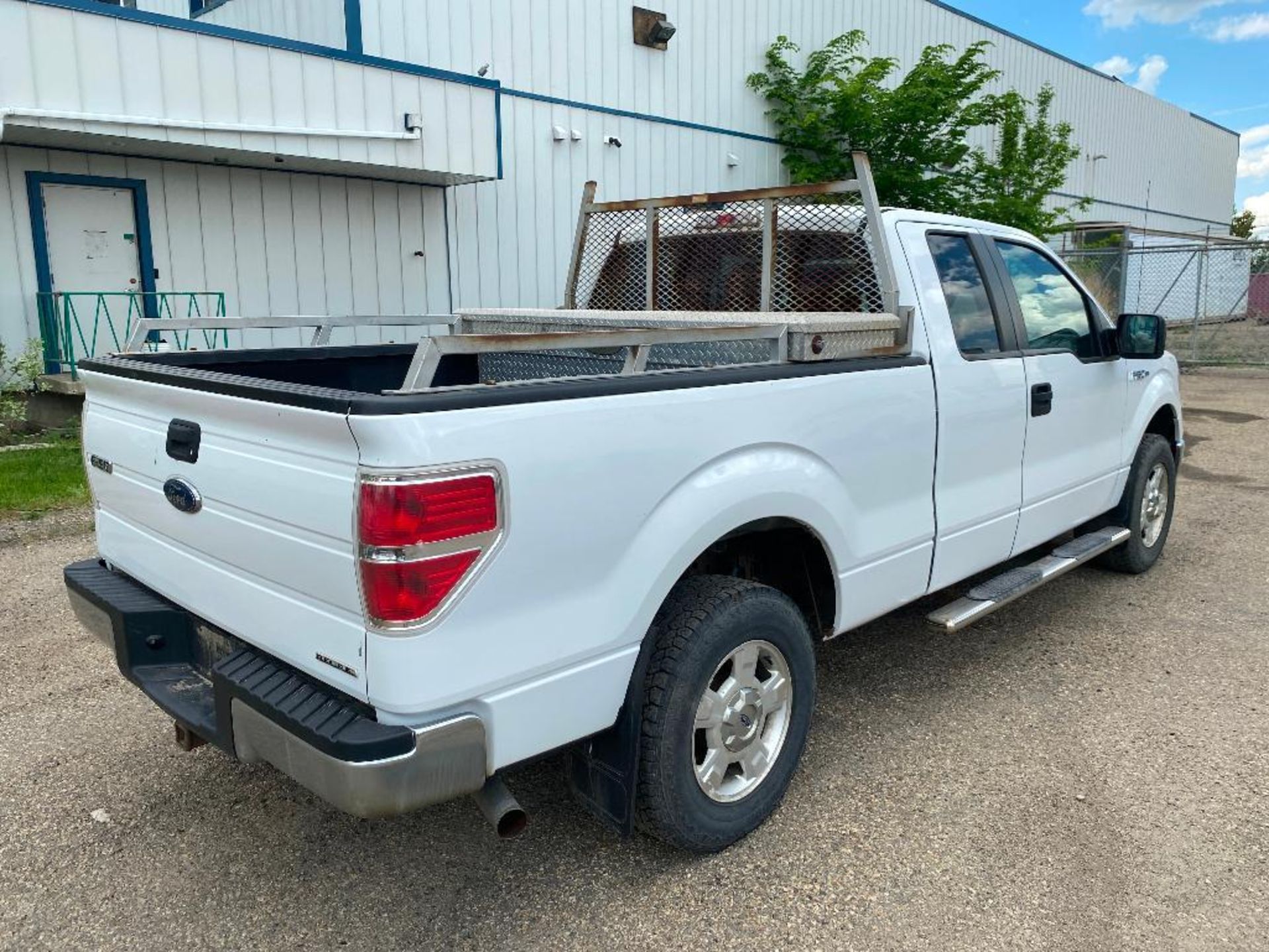 2013 Ford F-150 SuperCab XLT 4X4 Pickup Truck VIN #: 1FTFX1EF5DKF49759 - Image 3 of 13