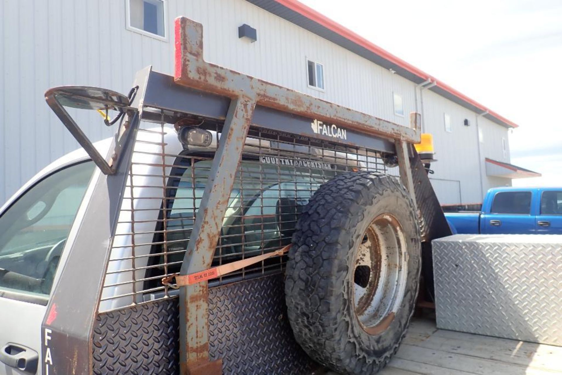 2007 Dodge Ram 3500 HD S/A Regular Cab 4x4 DRW Deck Truck. VIN 3D6WH46D17G788016. NOTE: NOT RUNNING. - Image 5 of 7