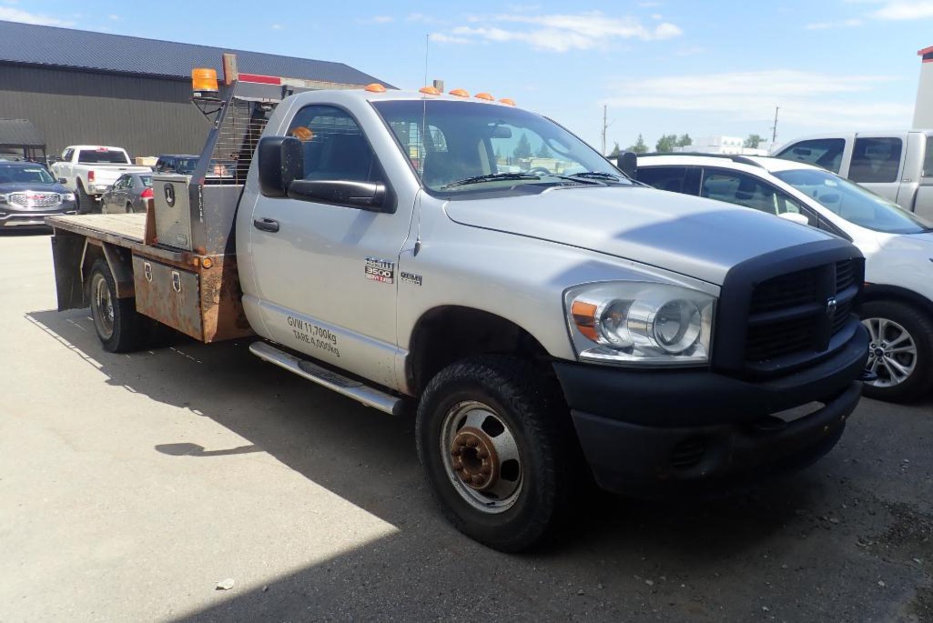 2007 Dodge Ram 3500 HD S/A Regular Cab 4x4 DRW Deck Truck. VIN 3D6WH46D17G788016. NOTE: NOT RUNNING. - Image 2 of 7