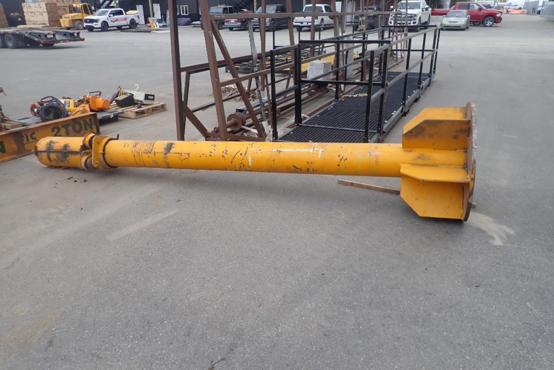 2-ton Jib Crane Pole- NO ARM OR CHAIN HOIST.