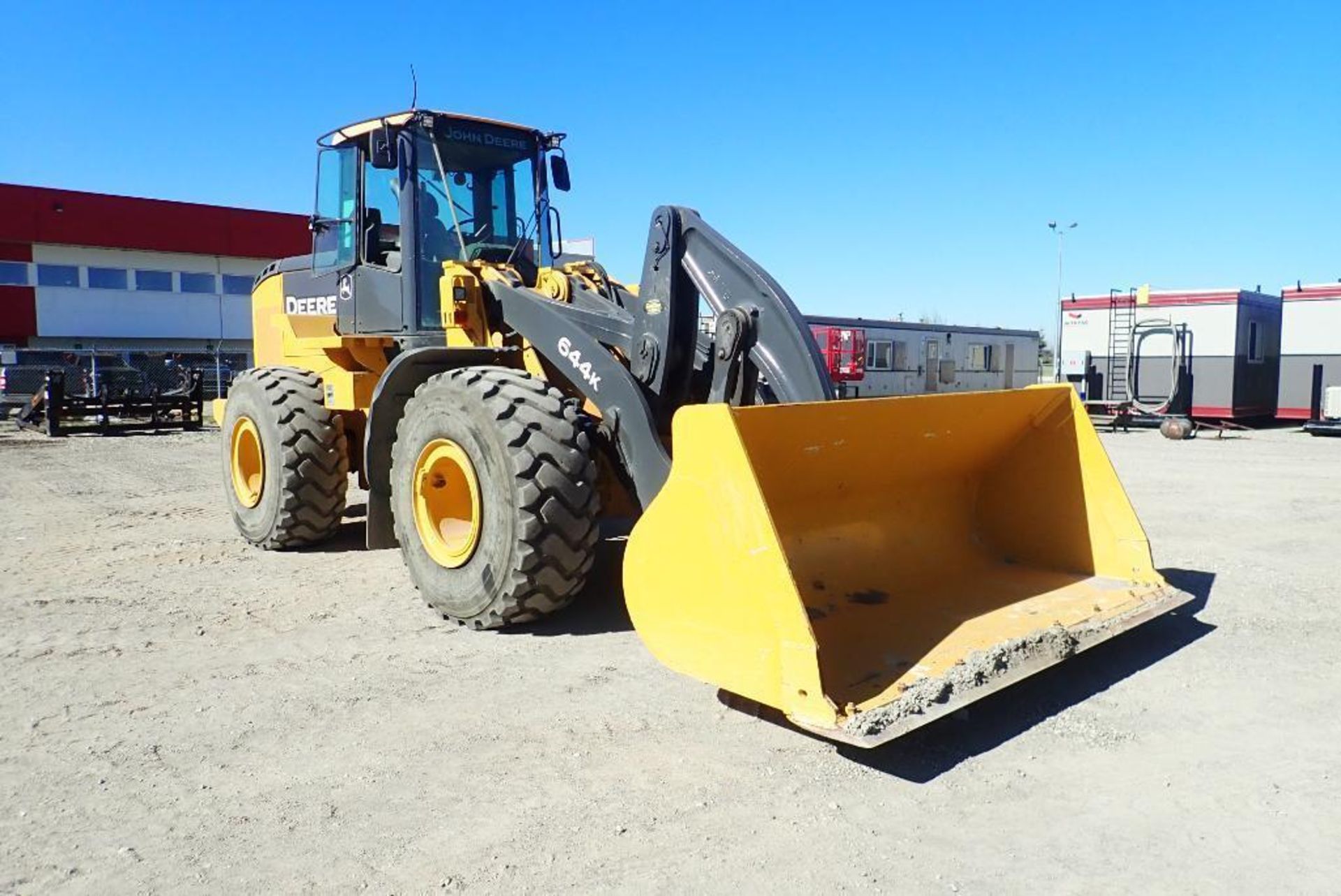 2013 John Deere 644K Articulating Wheel Loader. SN 1DW644KPHDE653050. NOTE: REMOVAL AUG 17TH. - Image 2 of 12