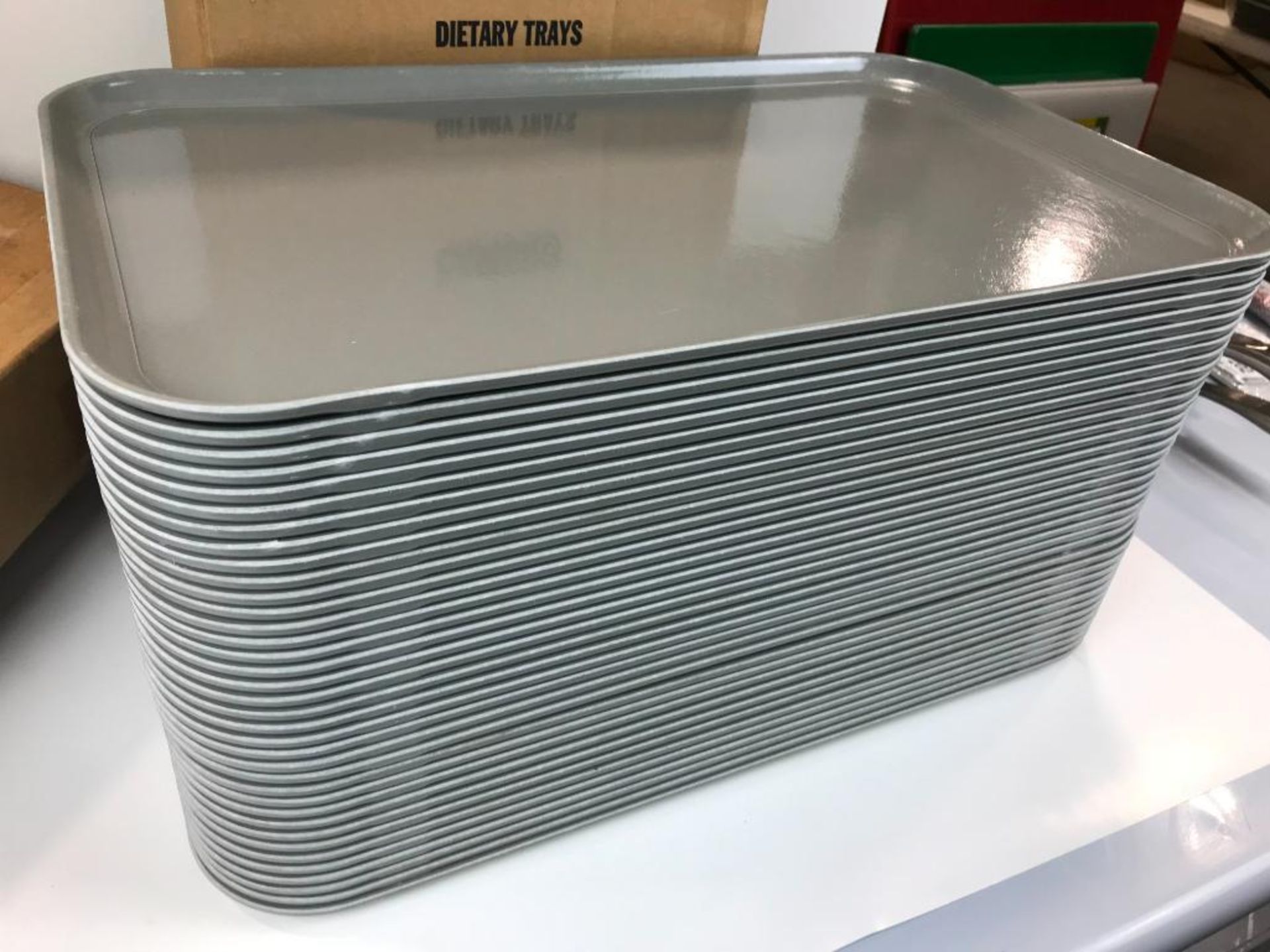 CAMBRO 1220D107 12" x 20" PEARL GRAY DIETARY TRAY - LOT OF 36 - Image 3 of 4