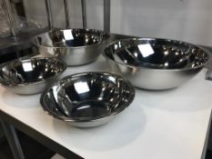 5QT & 1QT STAINLESS STEEL MIXING BOWLS - LOT OF 4