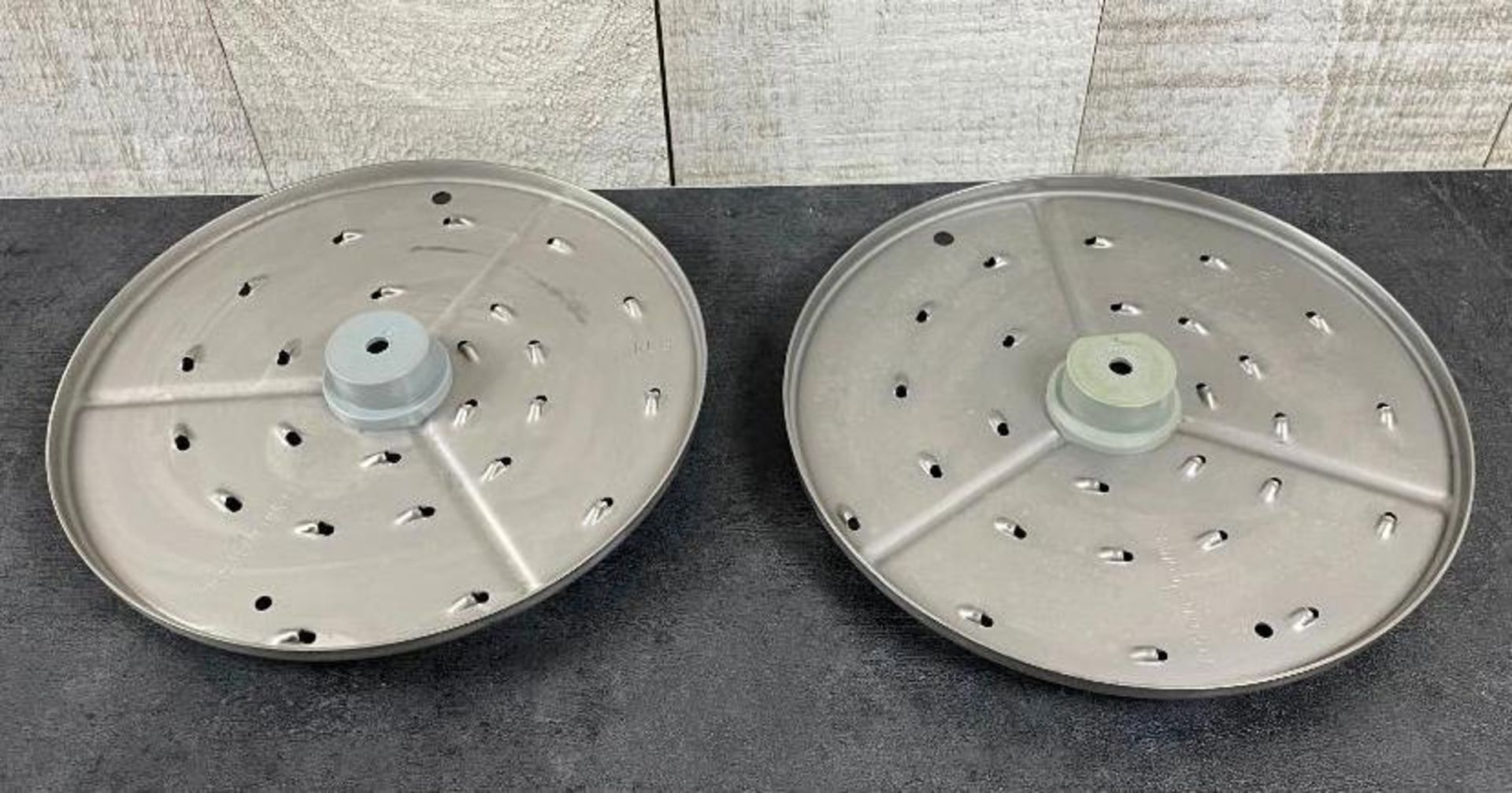 ROBOT COUPE 5/64" (27577) AND 1/8" (27511) GRATING DISCS - Image 2 of 2