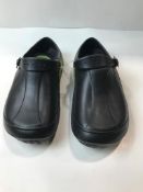 BLACKWOOD CLOGS SIZE MENS 6-7 & W 8-9