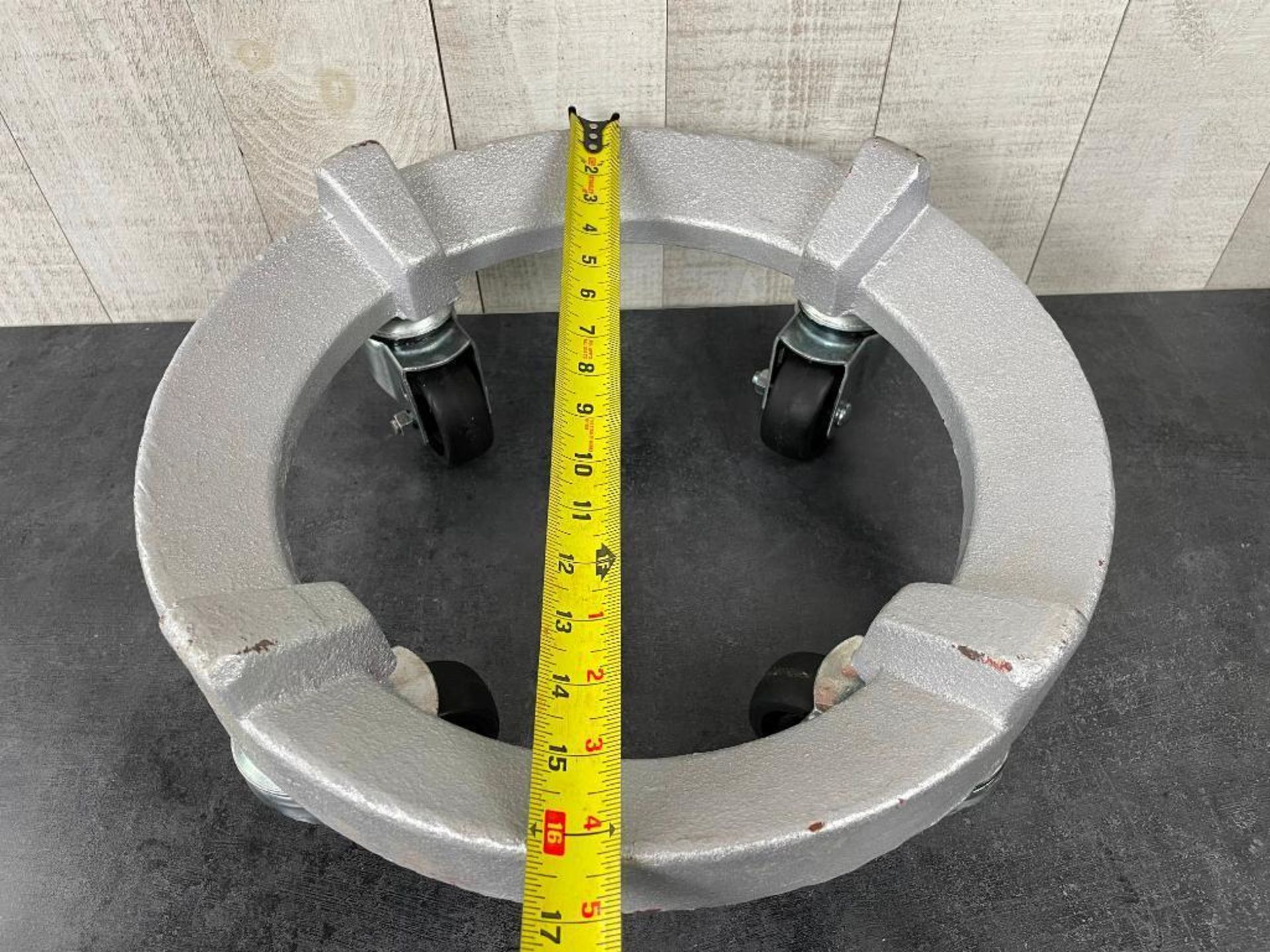 60/80QT CAST IRON HEAVY DUTY MIXING BOWL DOLLY - Image 2 of 3