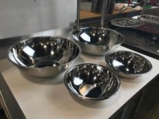 5QT & 1QT STAINLESS STEEL MIXING BOWLS - LOT OF 4