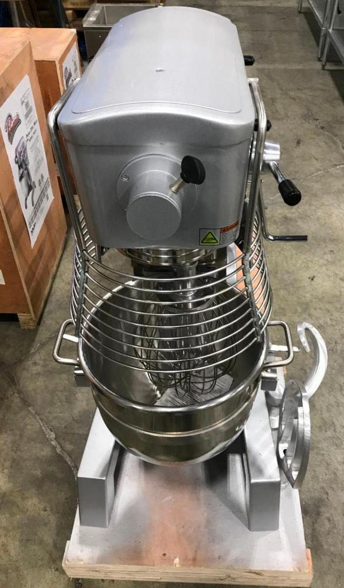 30QT NEW PRIMO PLANETARY MIXER, BOWL GUARD, HOOK, WHIP, PADDLE, #12 ATTACHMENT HUB - Image 4 of 8