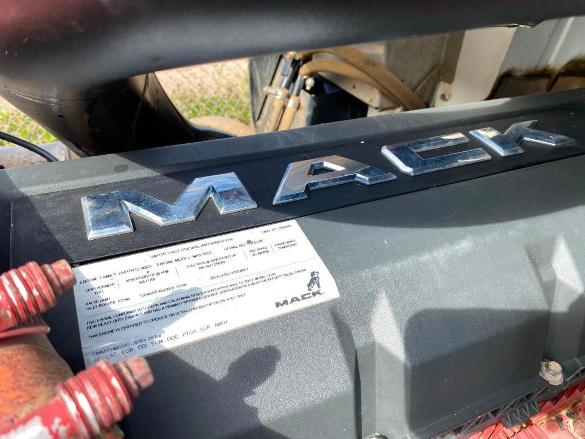 2018 Mack CXU613 T/A Semi-Vac w/ Vantage Tri-Axle Vac Trailer VIN #: 1M1AW07Y9JM085638 - Image 38 of 41