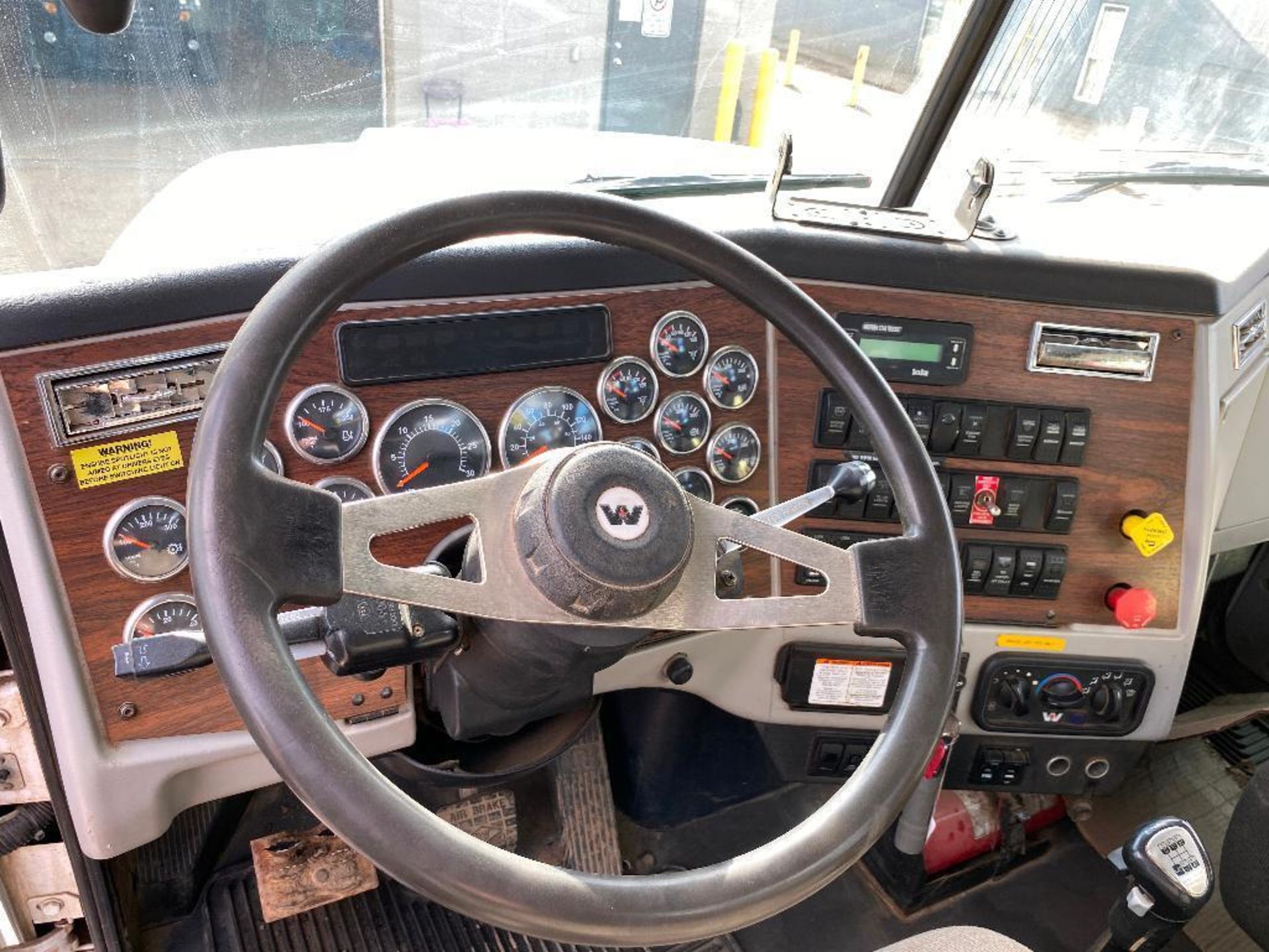 2014 Western Star 4900SB Tri-Drive Vac Truck VIN#5KKPALBG1EPFM1095 - Image 18 of 30