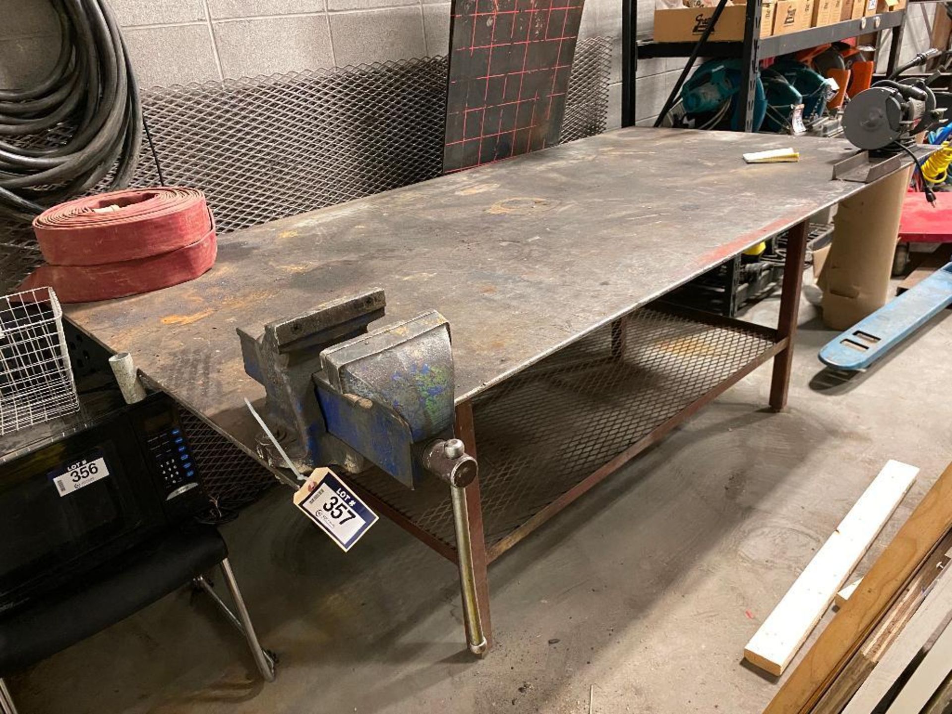 Welding Table w/ Vise and 6" Bench Grinder