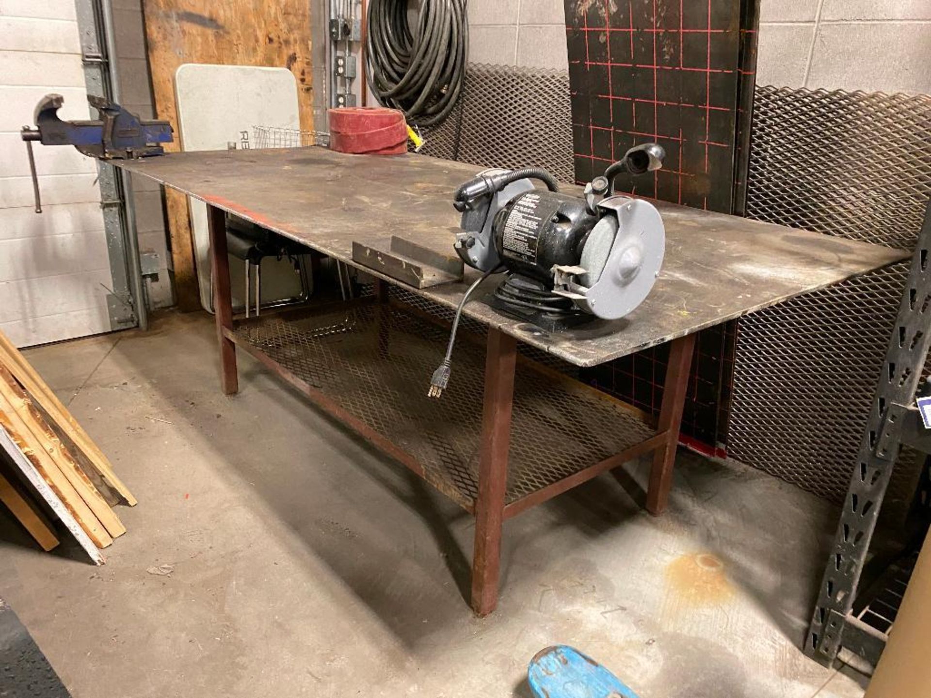 Welding Table w/ Vise and 6" Bench Grinder - Image 3 of 6
