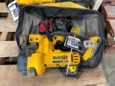 Dewalt DCS350 Cordless Threaded Rod Cutter