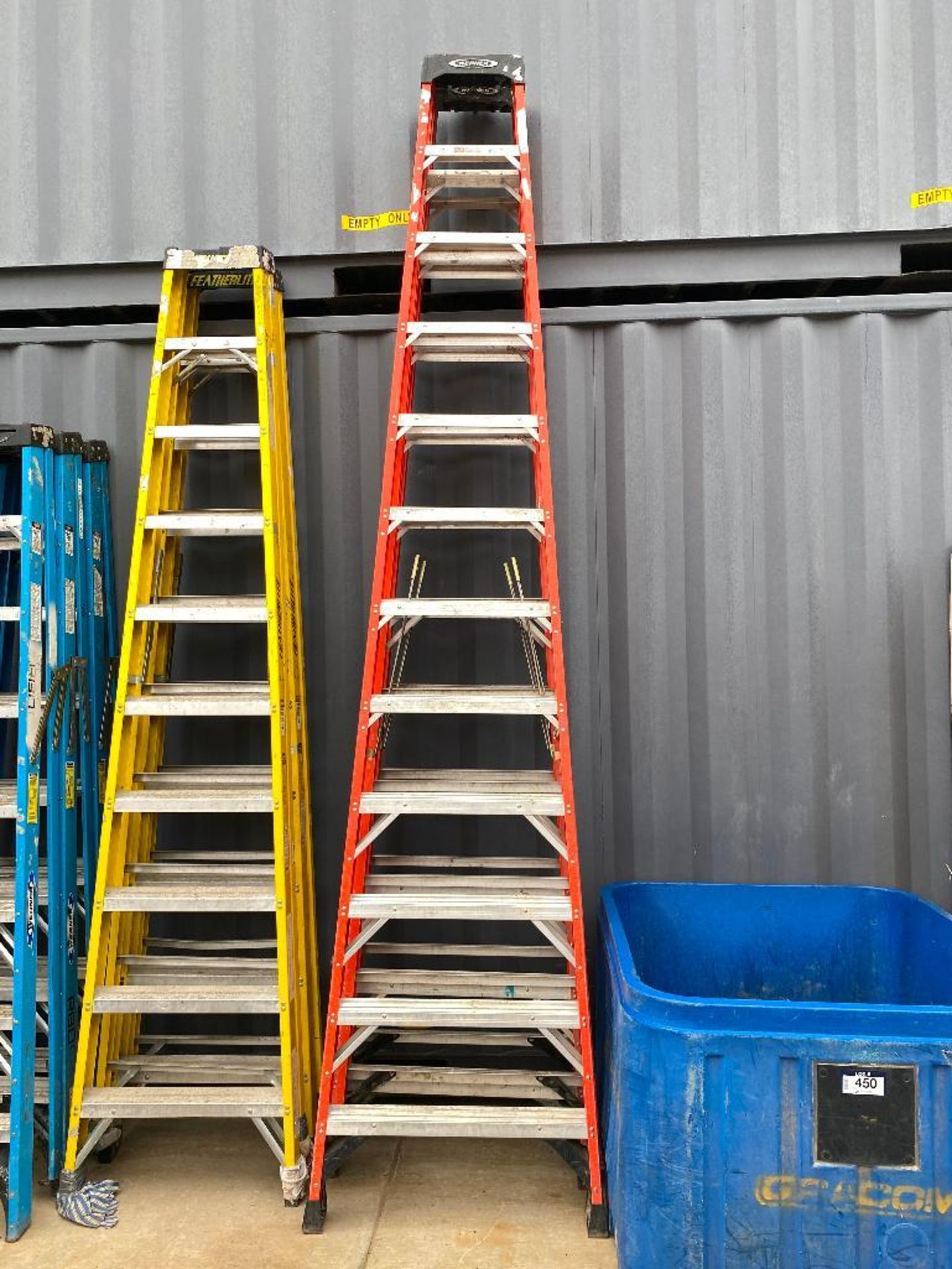 Werner Fiberglass 12' Step Ladder