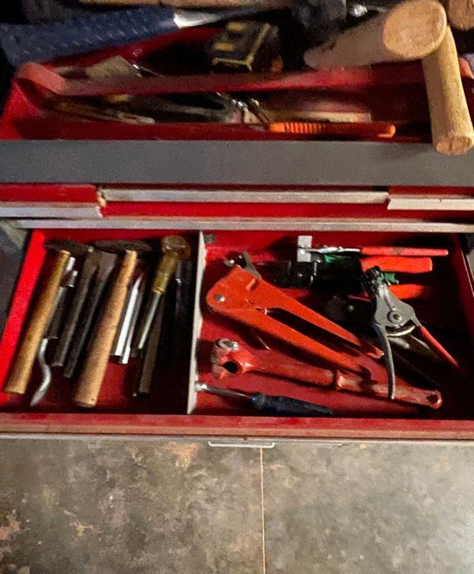 Craftsman Tool Chest with Contents - Image 4 of 5