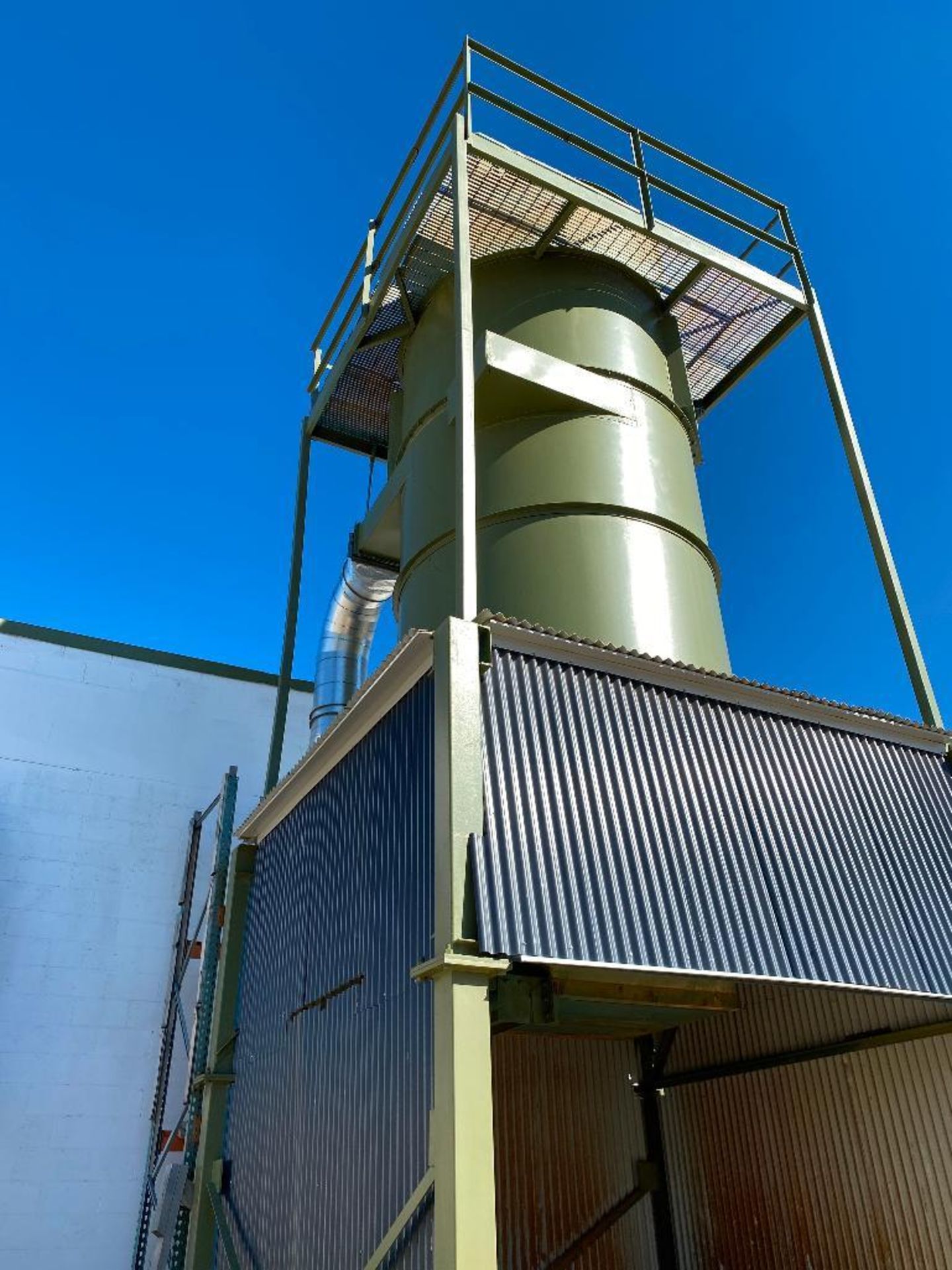 Commercial Dust Collecting System - Image 2 of 11
