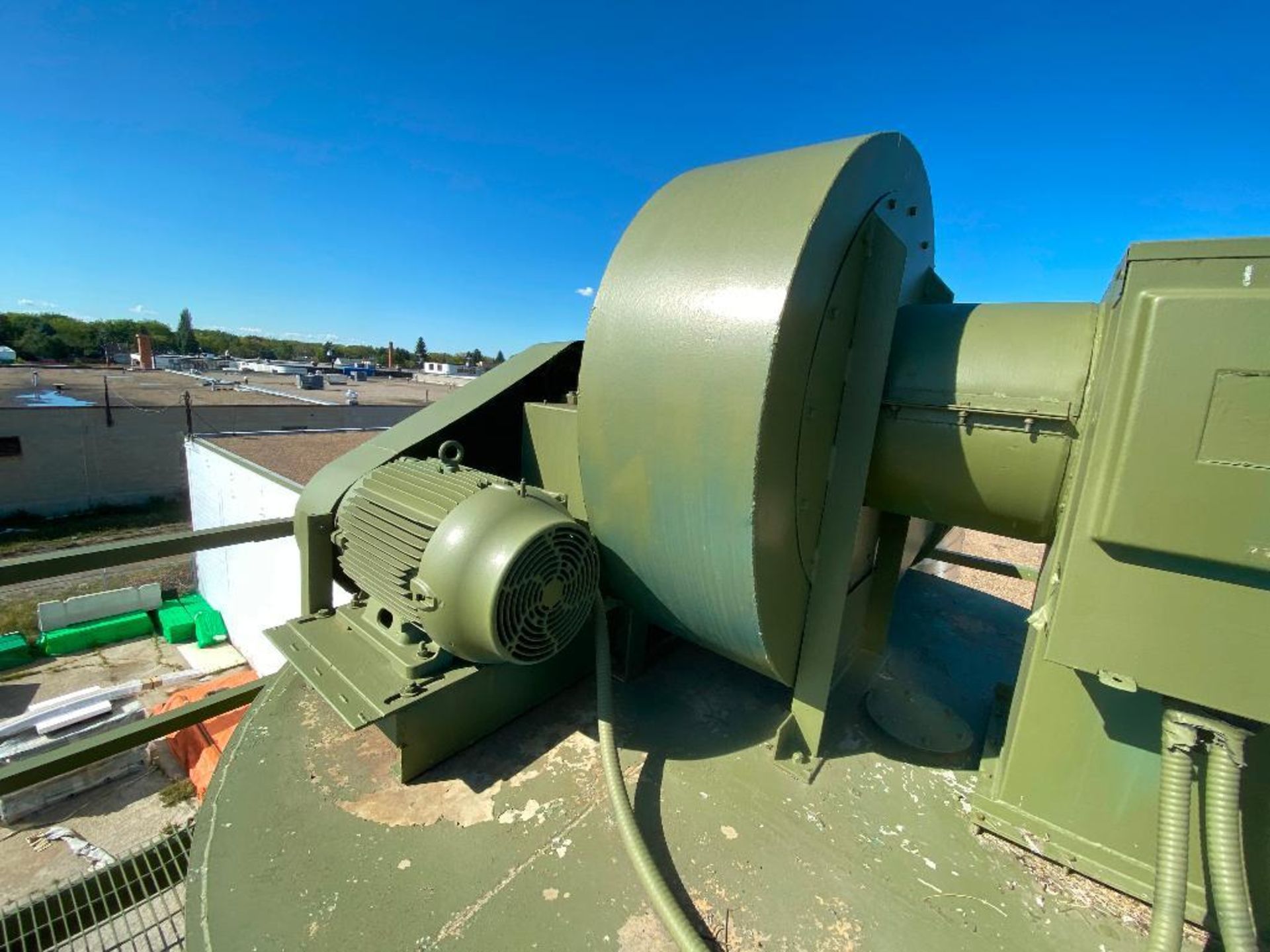 Commercial Dust Collecting System - Image 9 of 11