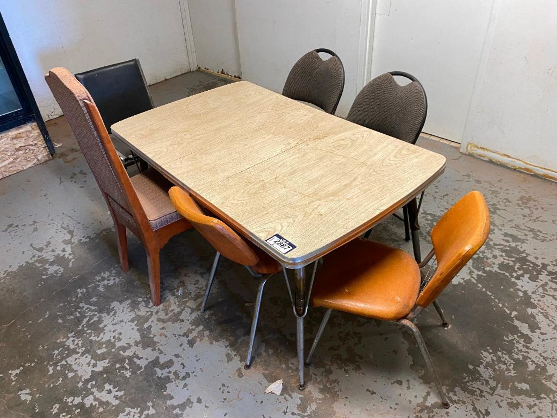 Lunchroom Table w/ (6) Asst. Chairs