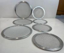 (3) 8" HEAVY DUTY SEAMLESS RIM PIZZA SCREEN & (4) 6" HEAVY DUTY SEAMLESS RIM PIZZA SCREEN - NEW - JO