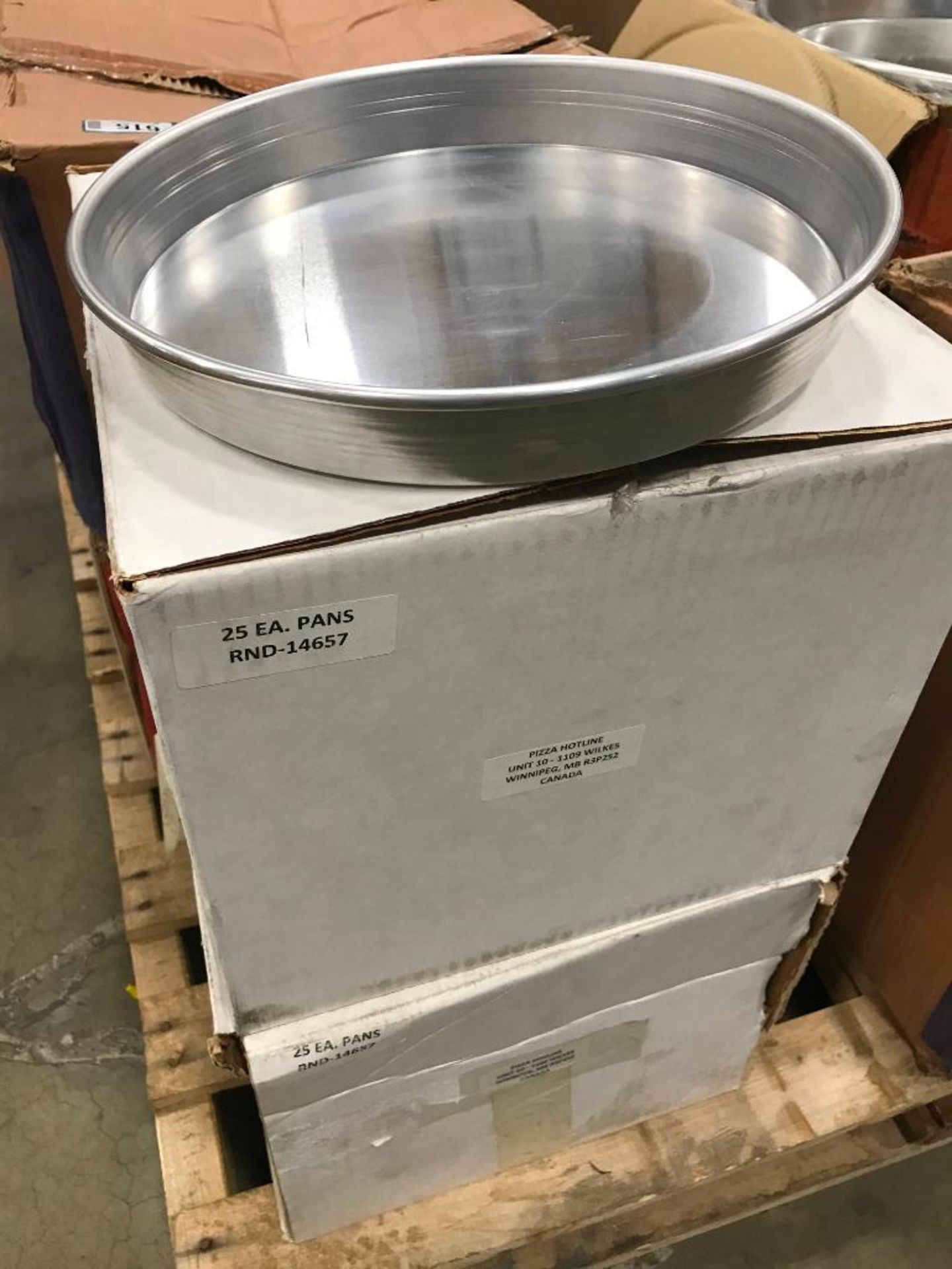 TWO CASE OF 11" PIZZA PANS - 25 PANS PER CASE - NEW - Image 3 of 3