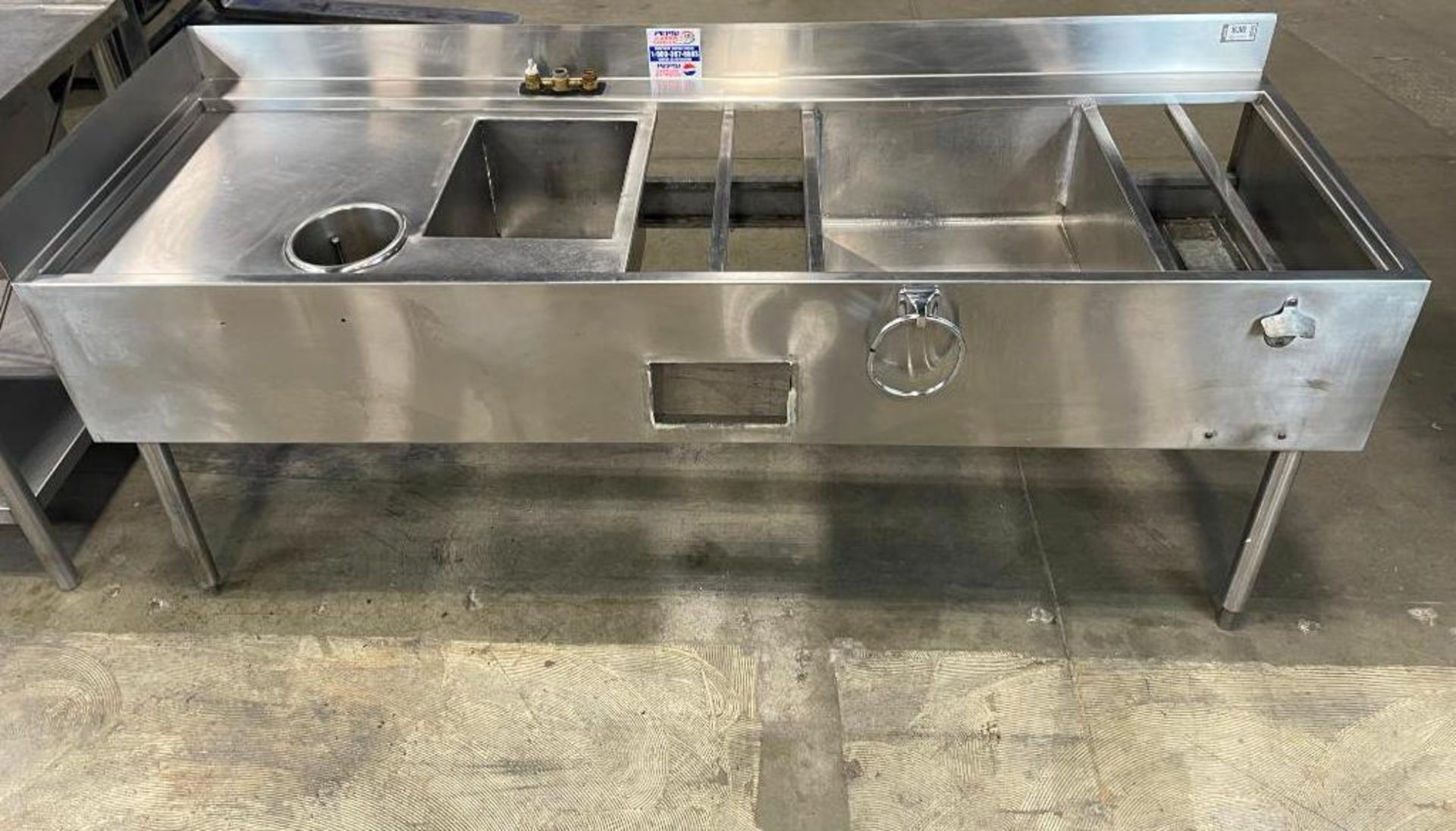 STAINLESS STEEL UNDERBAR WORKSTATION WITH ICE BIN