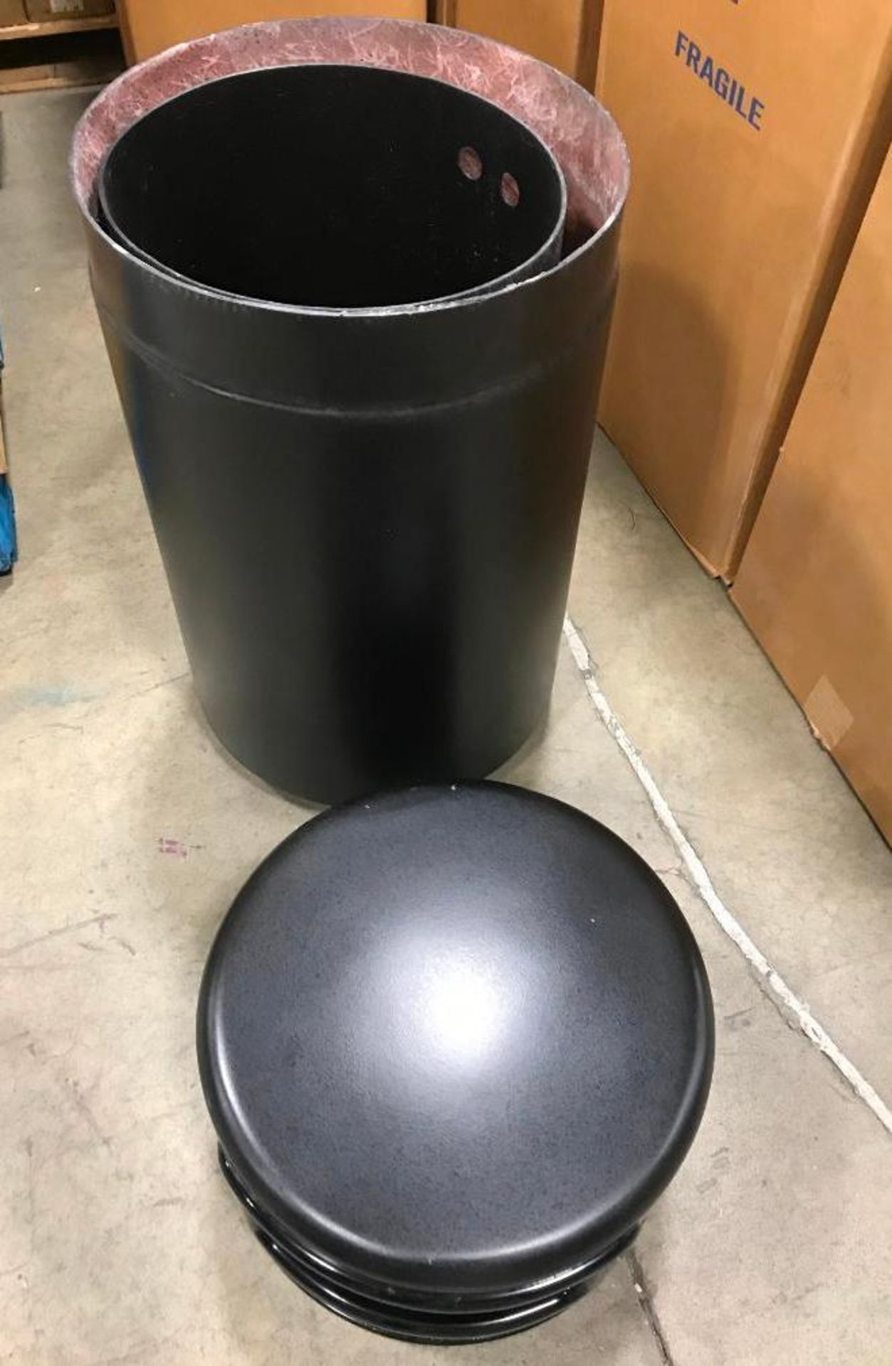 BLACK ROUND FIBERGLASS WASTE / TRASH CAN - INDOOR/OUTDOOR - Image 3 of 7