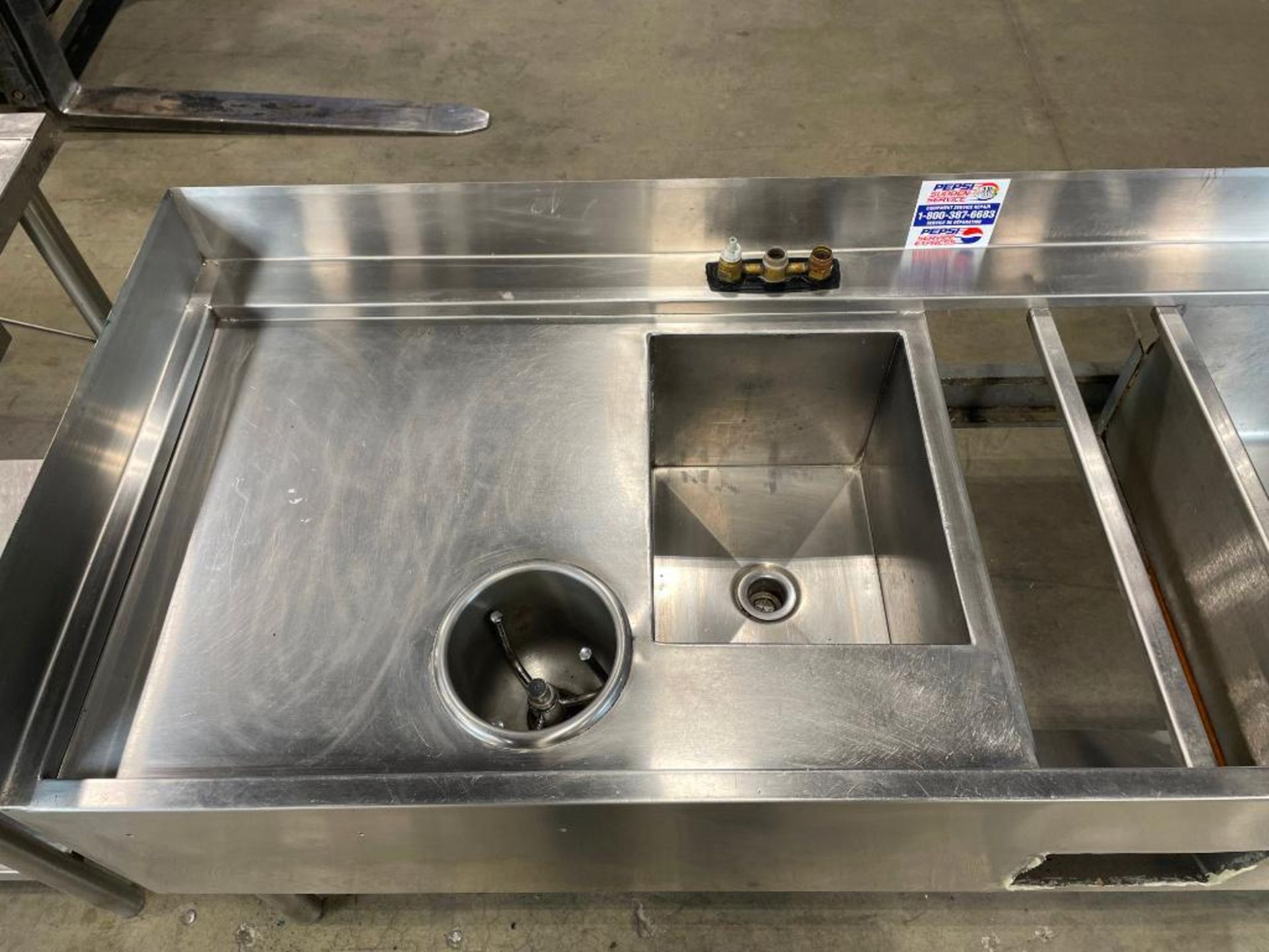 STAINLESS STEEL UNDERBAR WORKSTATION WITH ICE BIN - Image 2 of 6