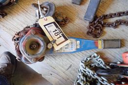 1 1/2-Ton Chain Come-Along.