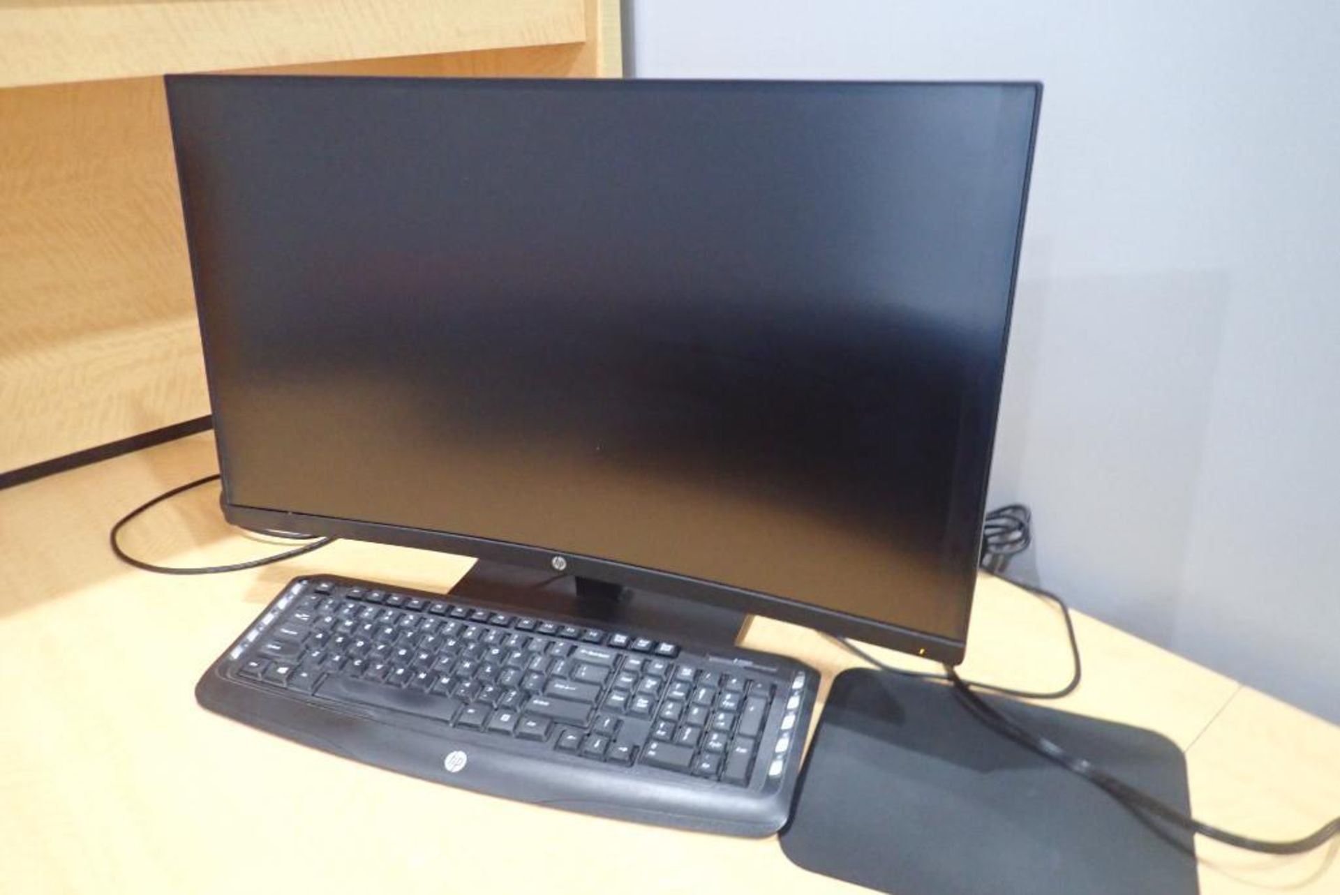 Lot of HP 27B Curved 27" Monitor, Keyboard, etc.