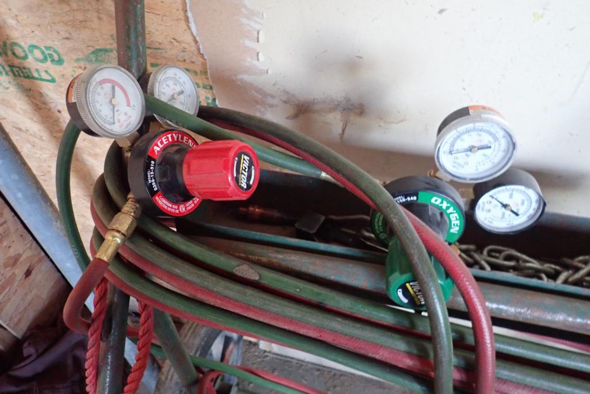 Oxy/Acetylene Torch Kit w/ Gauges and Torch. - Image 2 of 2