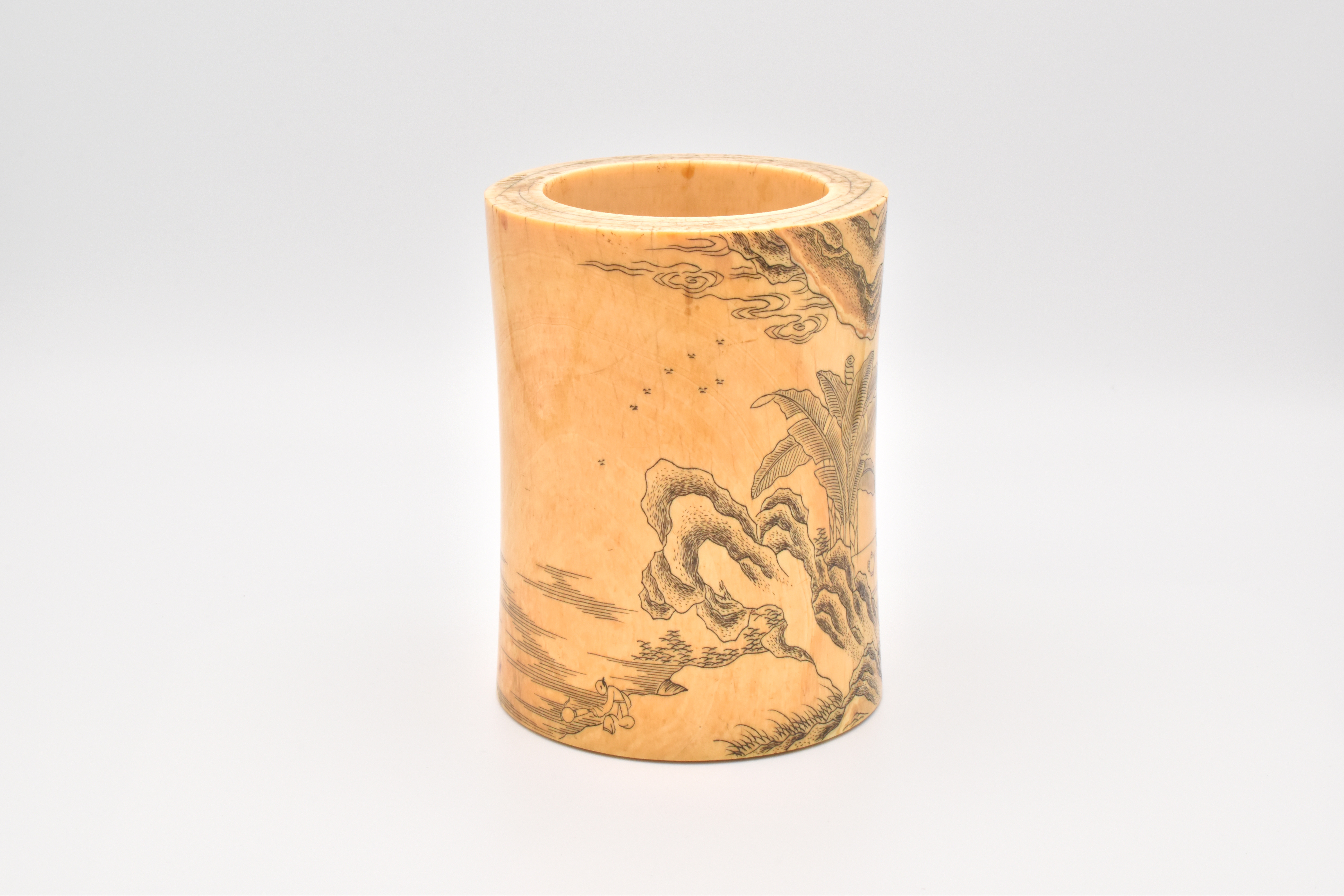 A CHINESE IVORY BRUSH POT, QING DYNASTY, 18TH/19TH CENTURY - Image 3 of 20