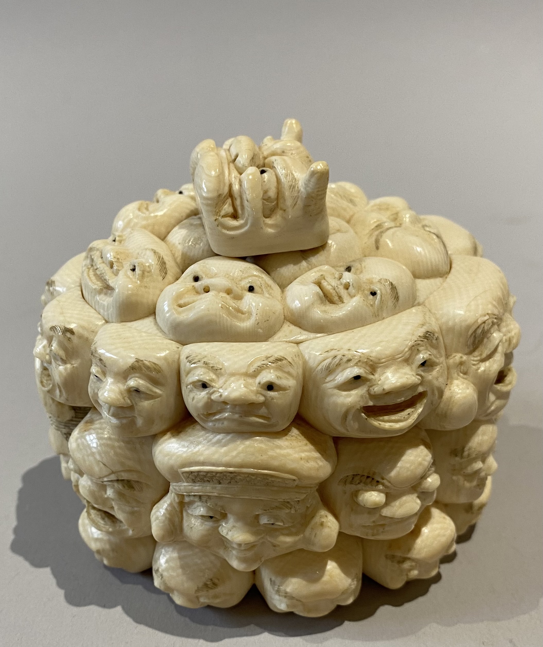 A JAPANESE IVORY DEVIL BOX AND COVER, MEIJI/TAISHO PERIOD - Image 2 of 12