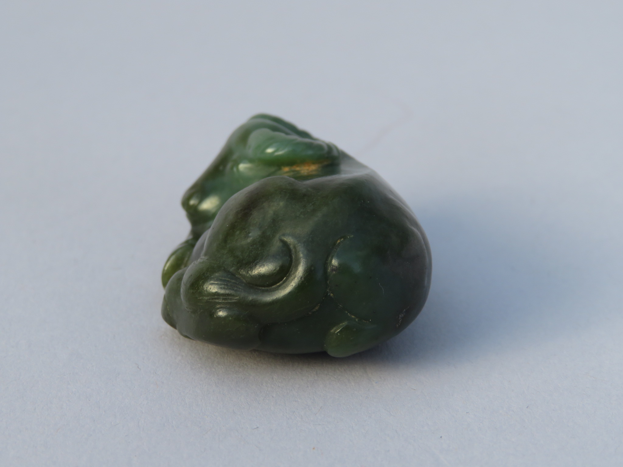 A CHINESE GREEN JADE CARVING OF A RECUMBENT WATER BUFFALO, QING DYNASTY - Image 7 of 13