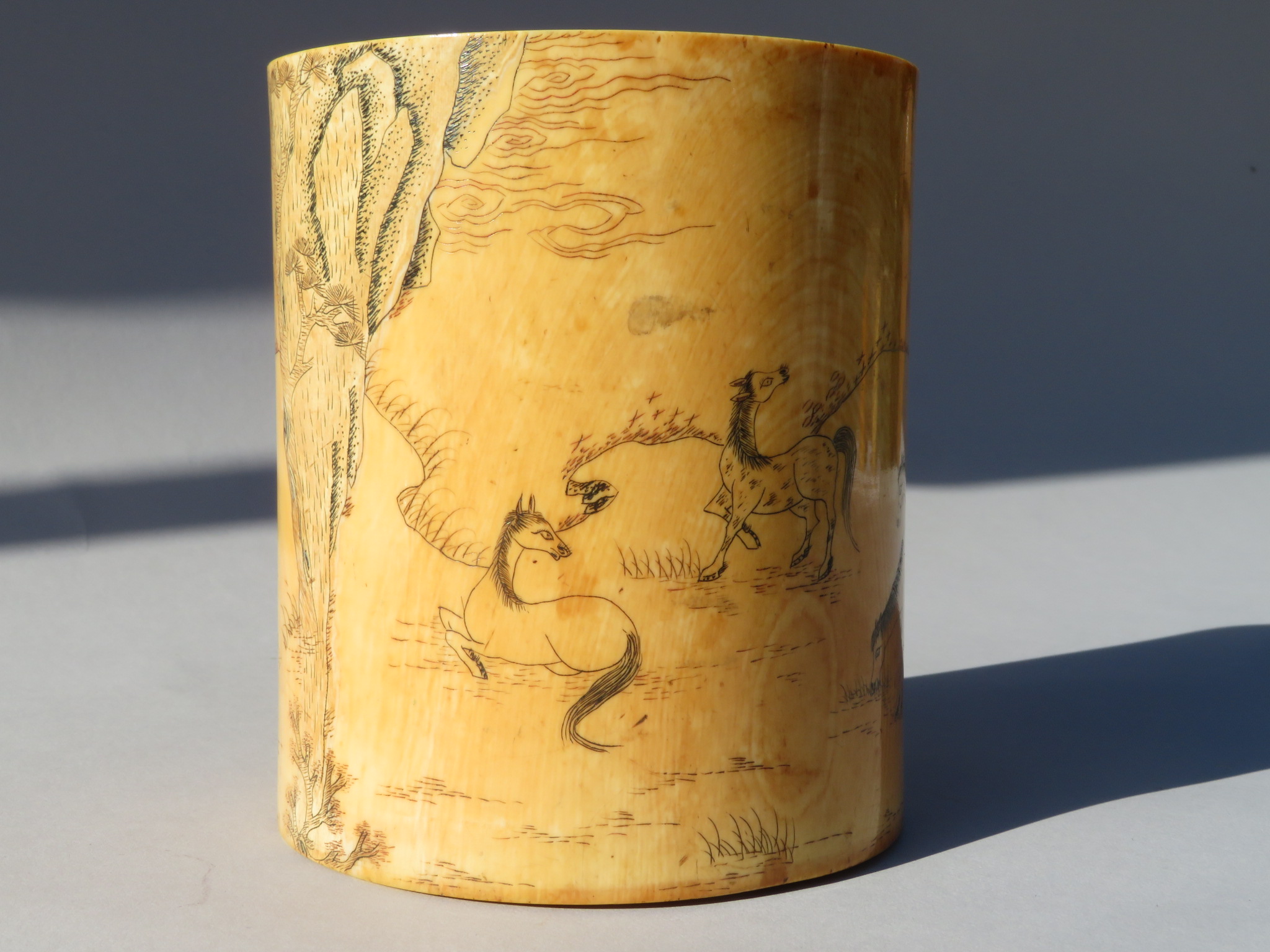 A CHINESE IVORY BRUSH POT, QING DYNASTY, 18TH/19TH CENTURY - Image 14 of 20