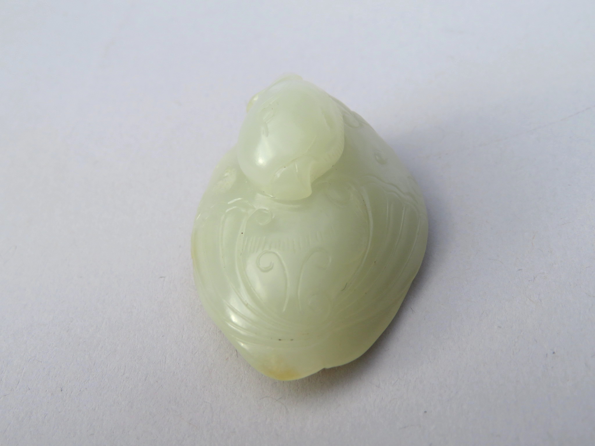 A GOOD CHINESE CELADON JADE CARVING OF A PHOENIX, QING DYNASTY, 18TH CENTURY - Image 8 of 11