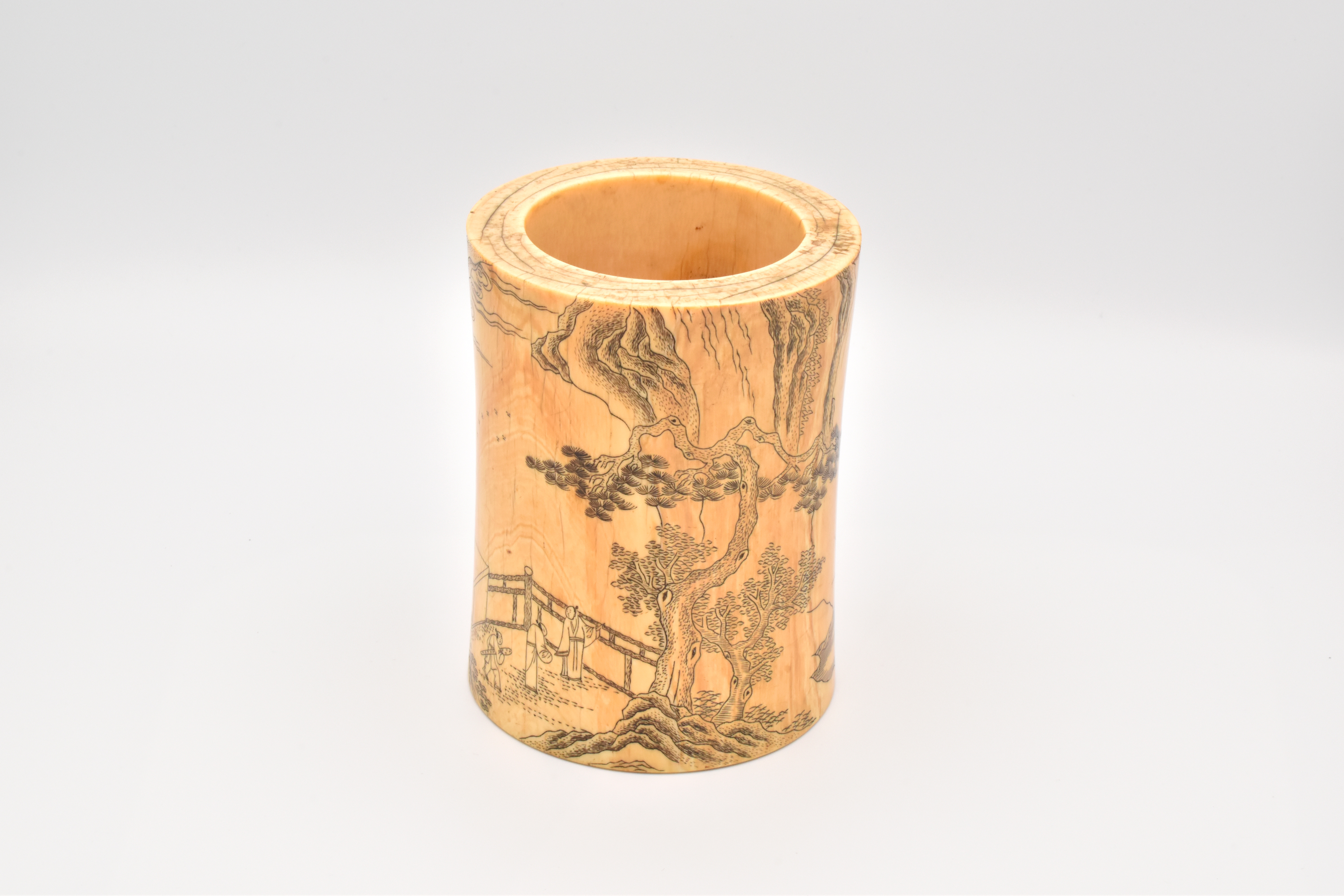 A CHINESE IVORY BRUSH POT, QING DYNASTY, 18TH/19TH CENTURY - Image 6 of 20