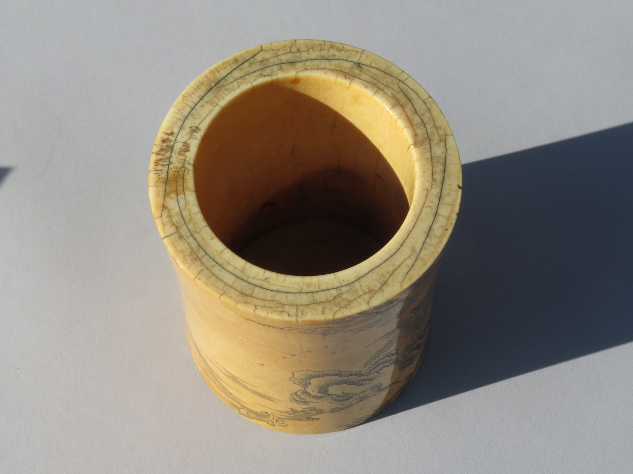 A CHINESE IVORY BRUSH POT, QING DYNASTY, 18TH/19TH CENTURY - Image 12 of 20