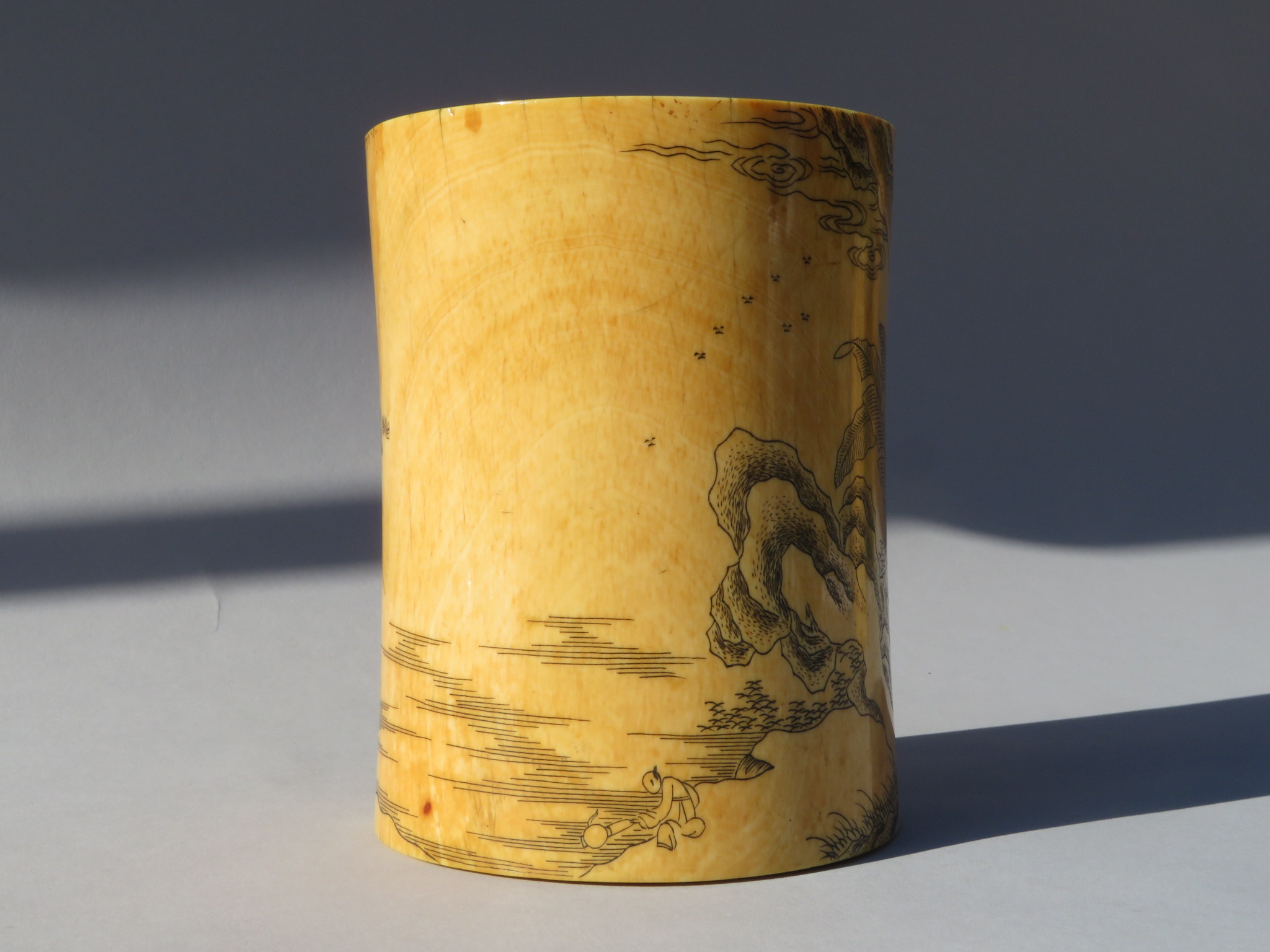 A CHINESE IVORY BRUSH POT, QING DYNASTY, 18TH/19TH CENTURY - Image 11 of 20