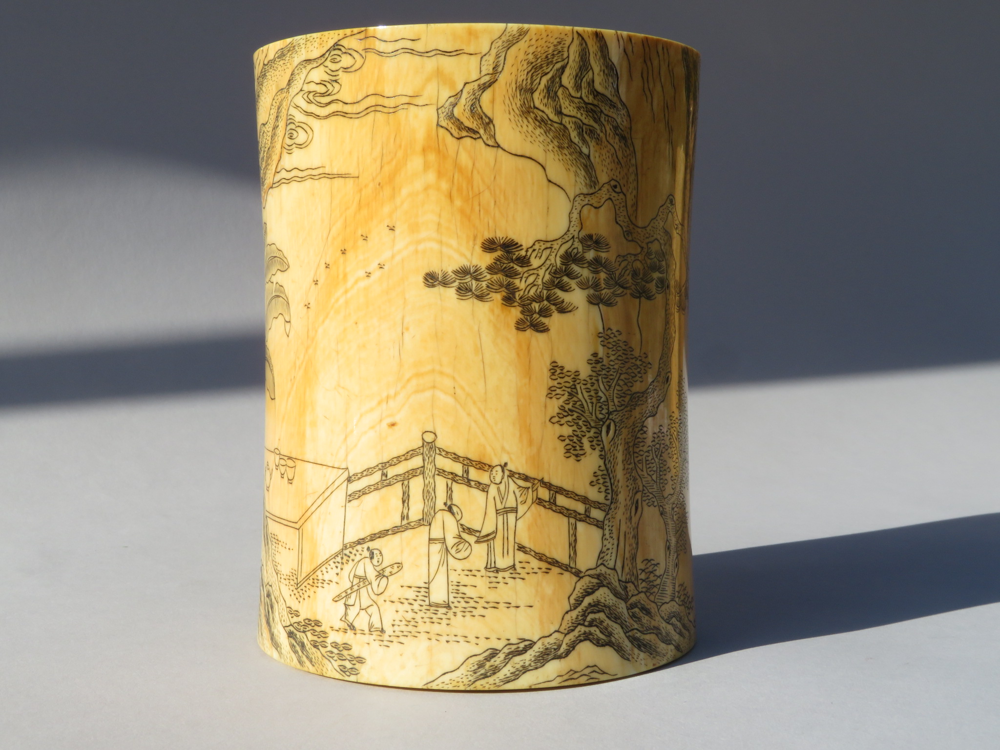 A CHINESE IVORY BRUSH POT, QING DYNASTY, 18TH/19TH CENTURY - Image 9 of 20