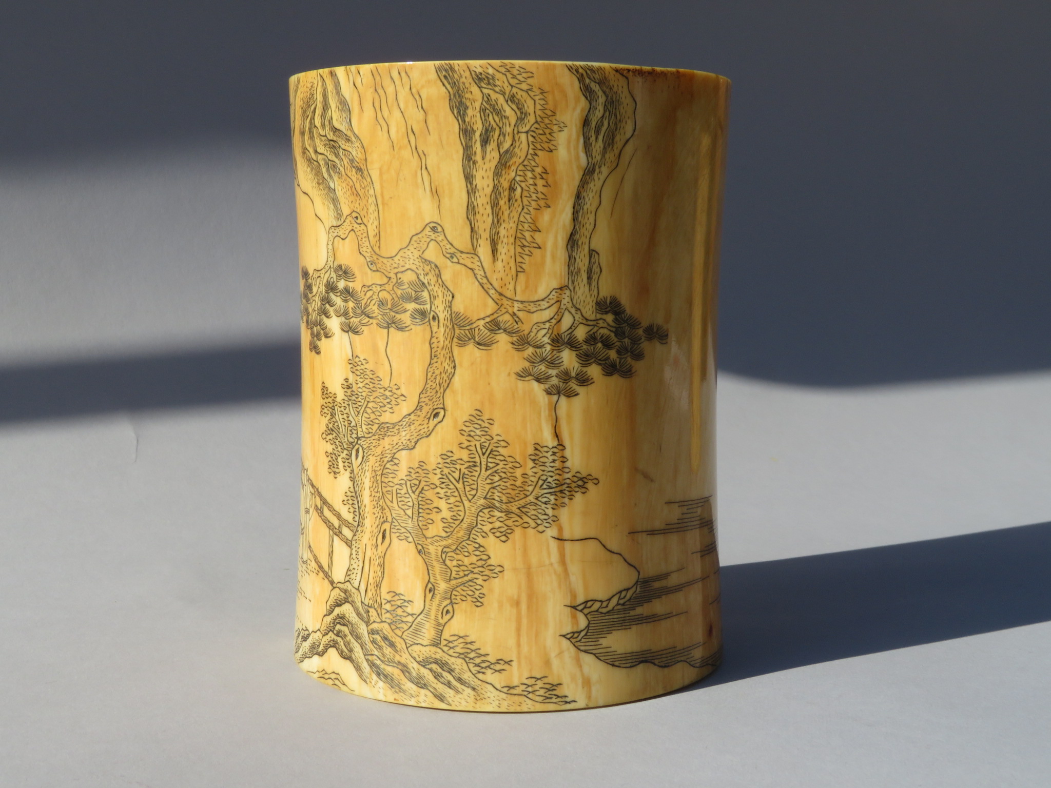 A CHINESE IVORY BRUSH POT, QING DYNASTY, 18TH/19TH CENTURY - Image 10 of 20