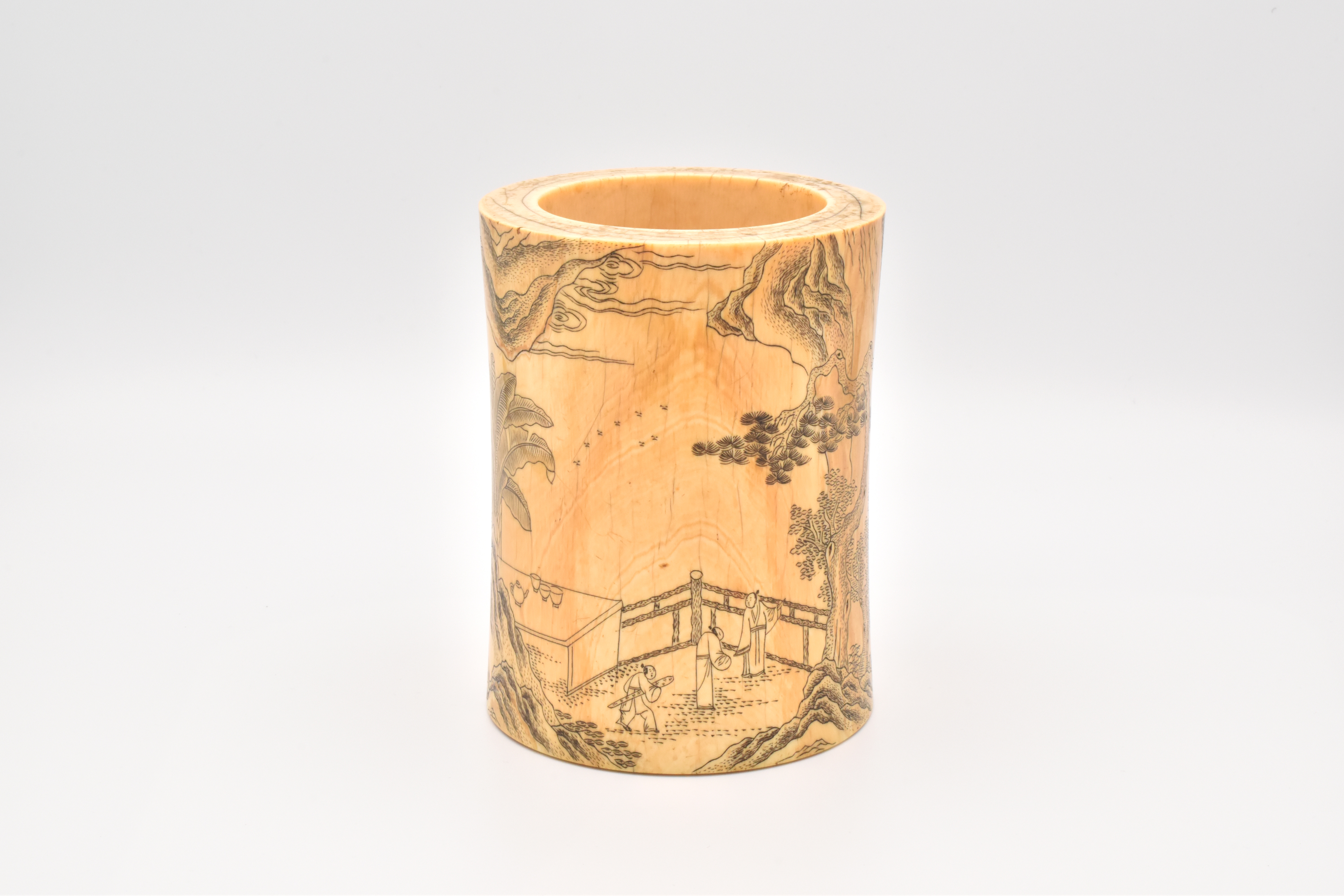 A CHINESE IVORY BRUSH POT, QING DYNASTY, 18TH/19TH CENTURY - Image 5 of 20