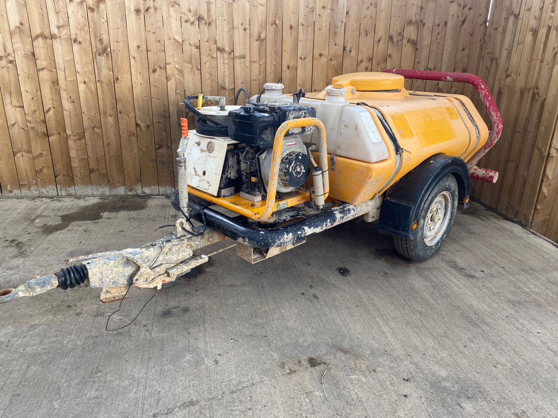 BRENDON TOWABLE DIESEL PRESSURE WASHER LOCATION NORTH YORKSHIRE