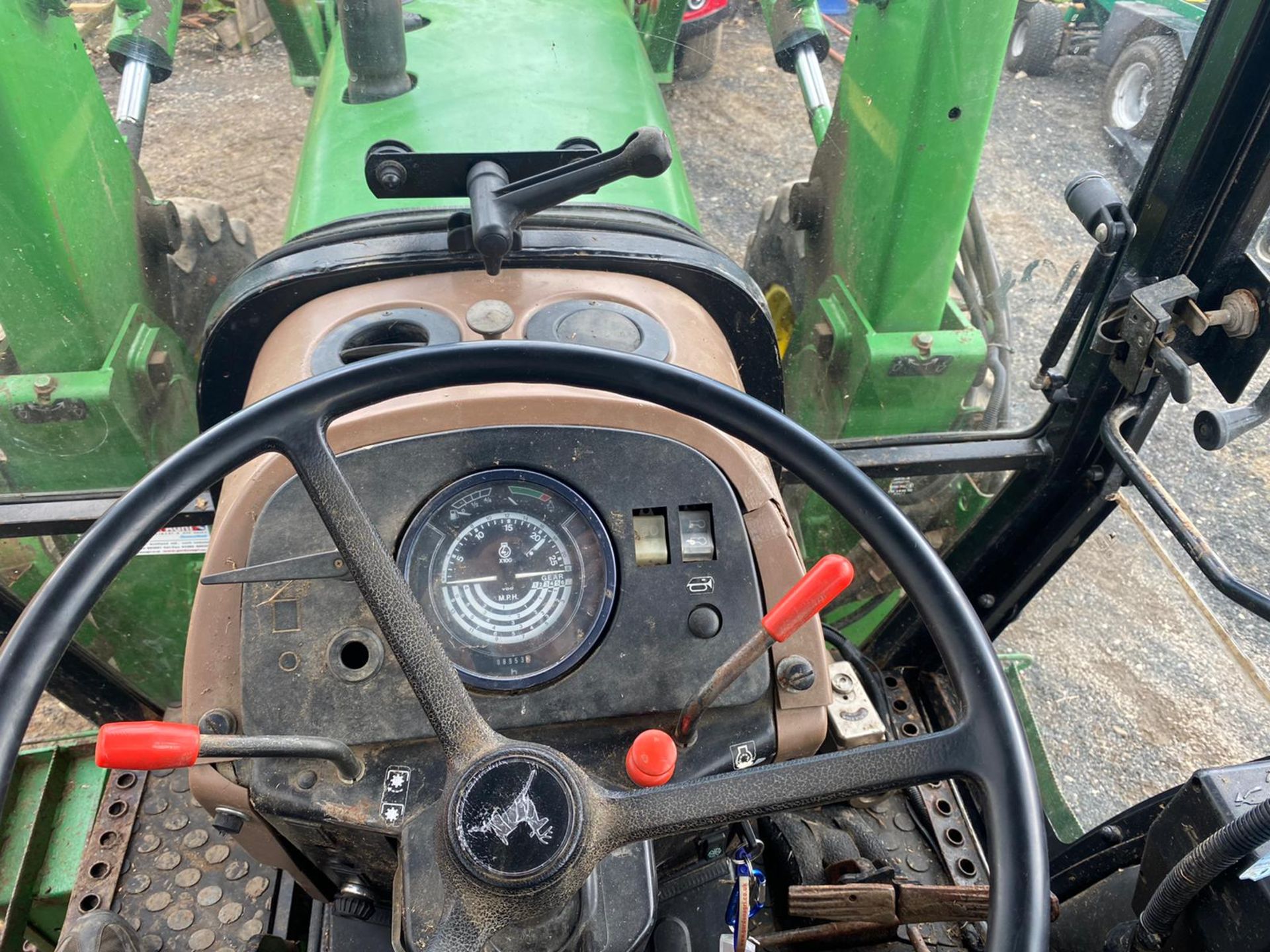 JOHN DEERE 2850 4WD LOADER TRACTOR LOCATION NORTH YORKSHIRE - Image 5 of 10