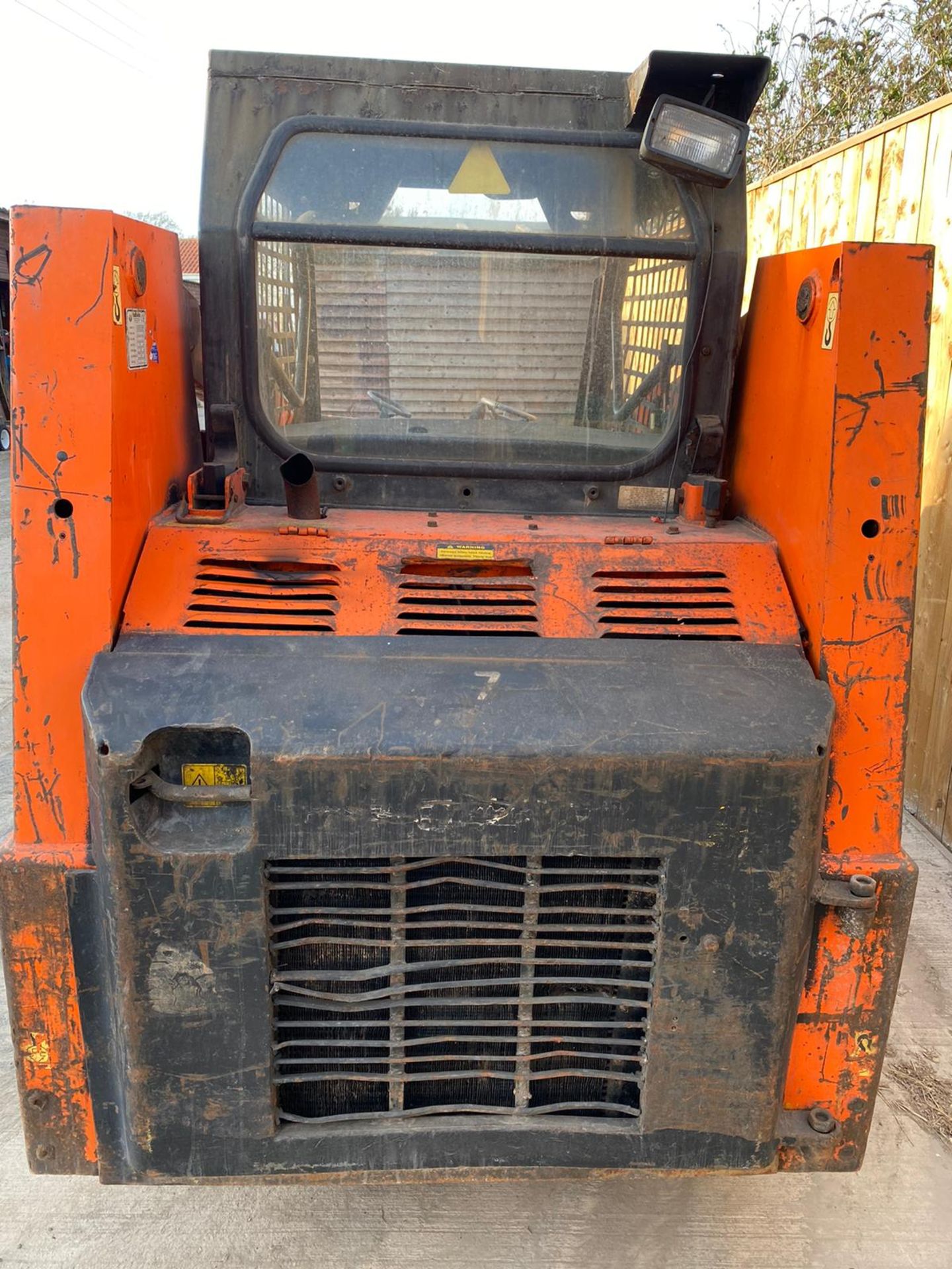 DAEWOO SKID LOADER BOBCAT LOCATION NORTH YORKSHIRE - Image 4 of 6